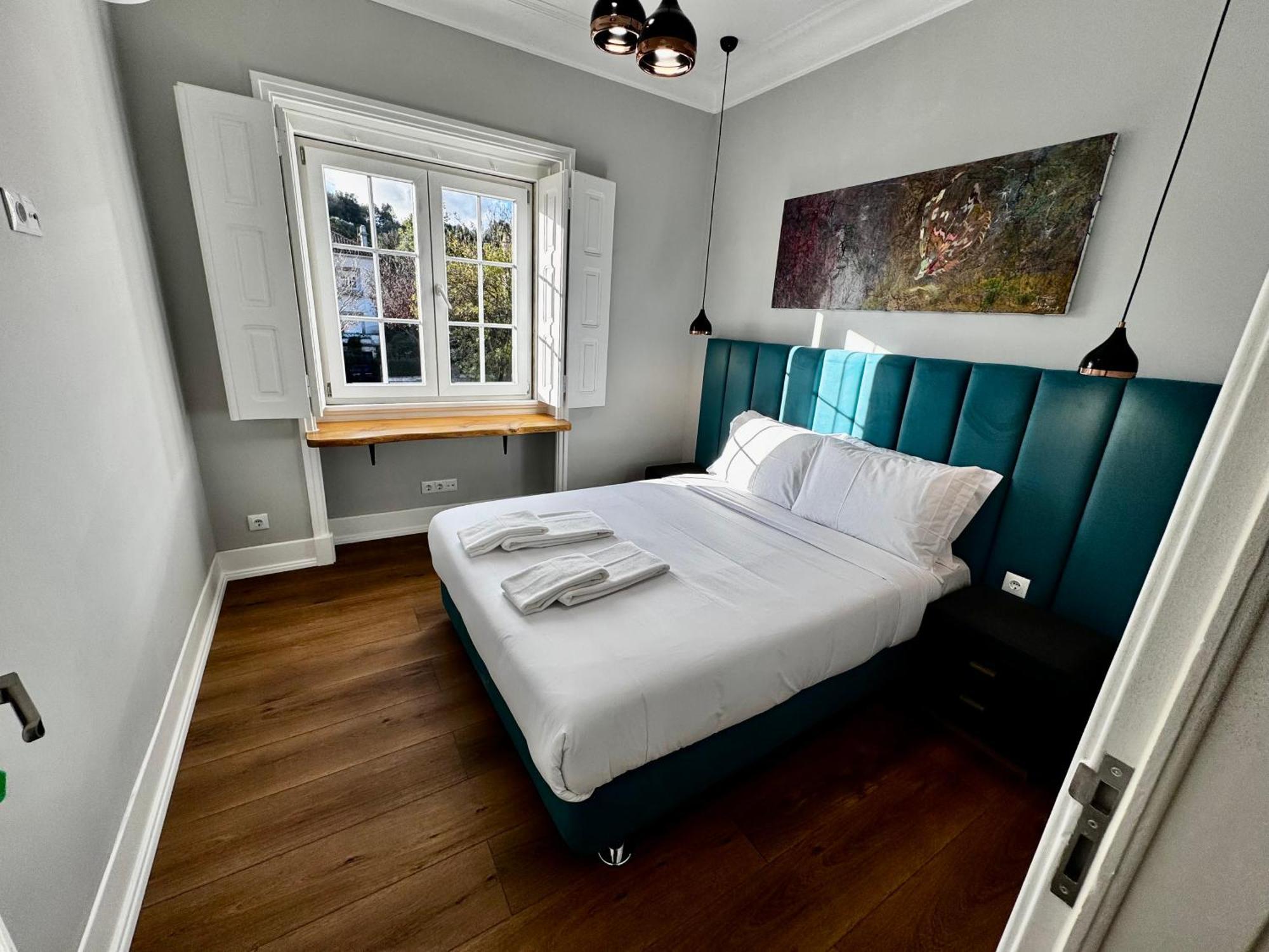 Relax And Explore And Bed and breakfast