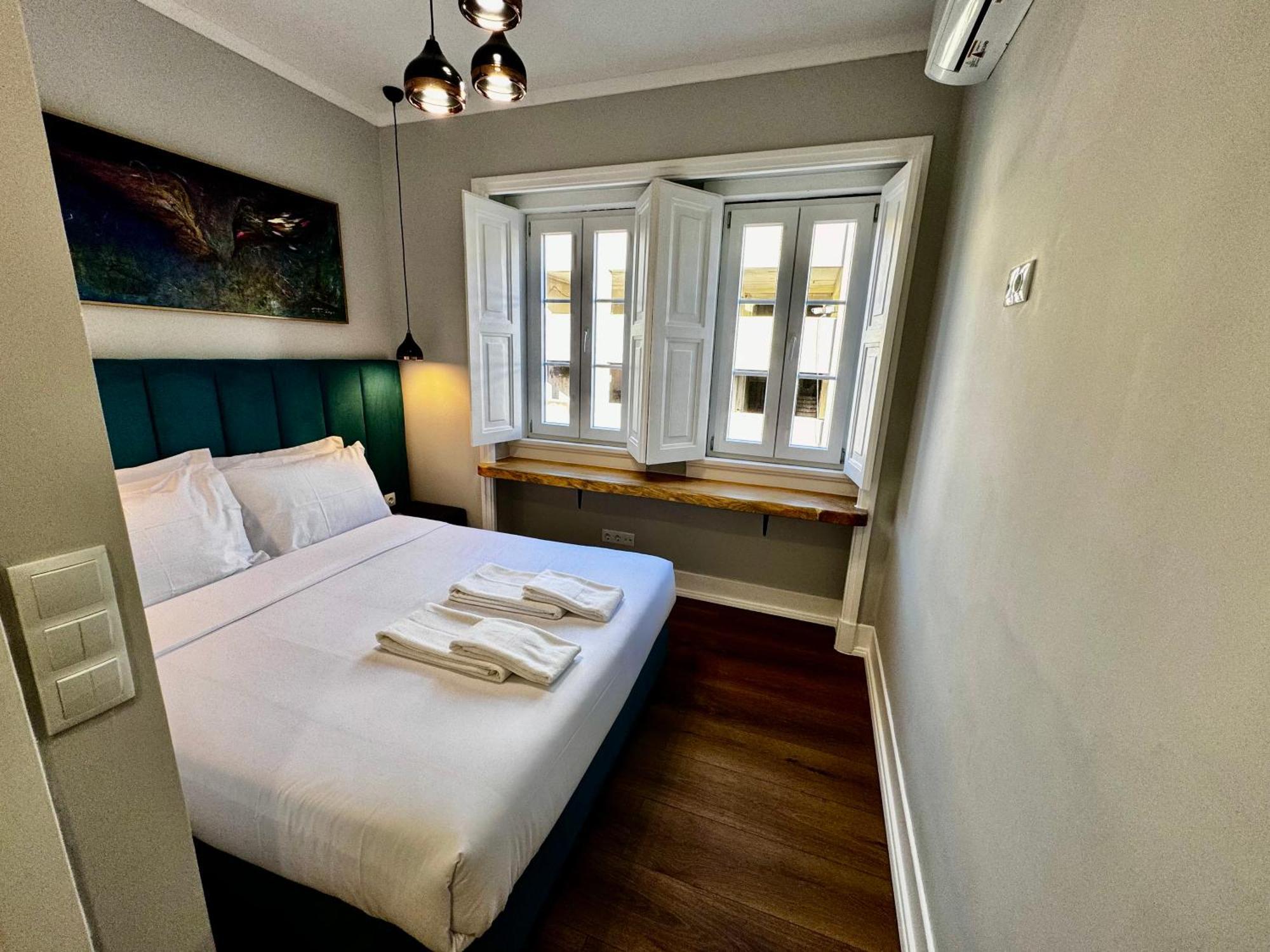 Relax And Explore And Bed and breakfast Lisboa