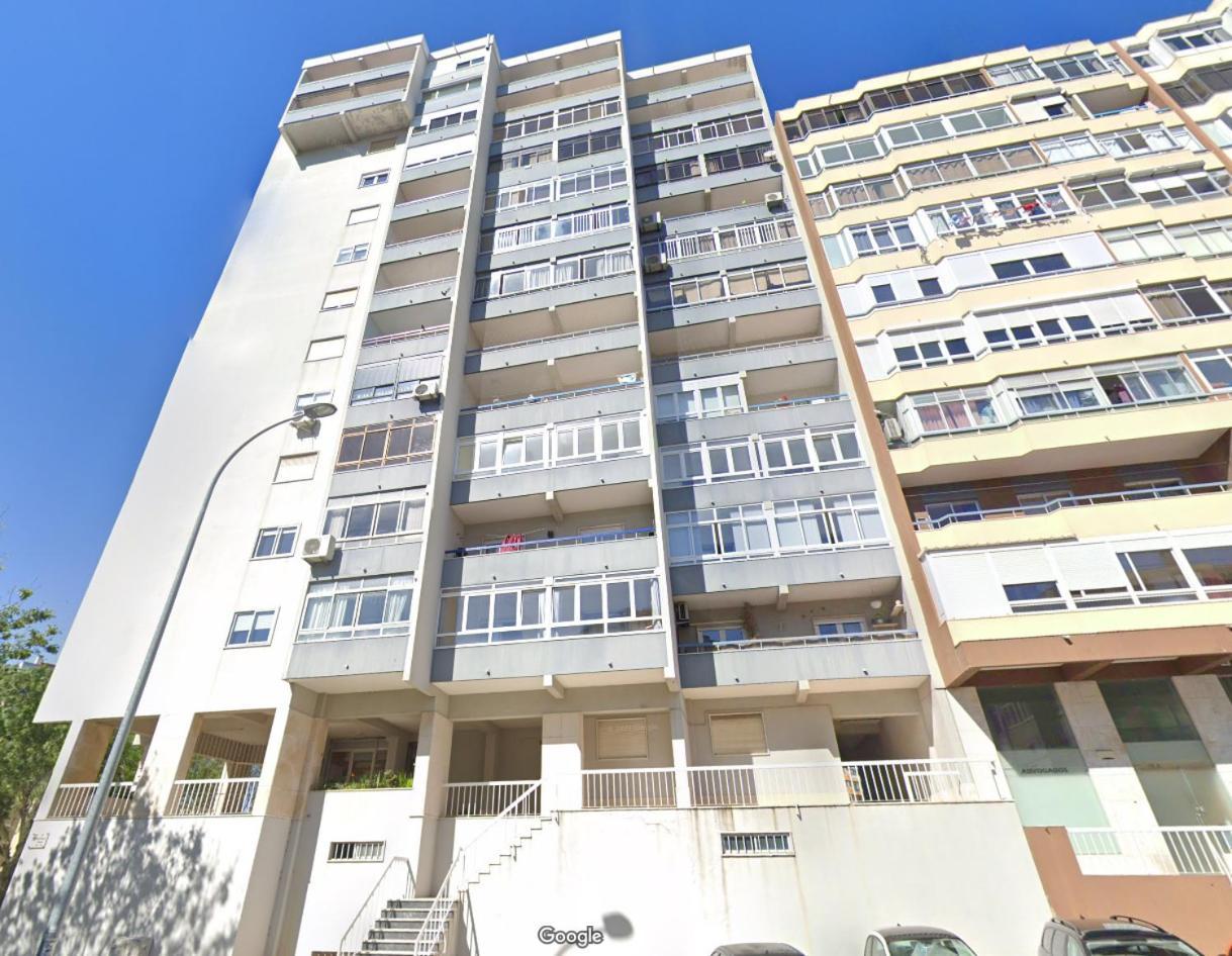 Wonderful Shared In Alfornelos - Near Metro! Casa de hóspedes Lisboa