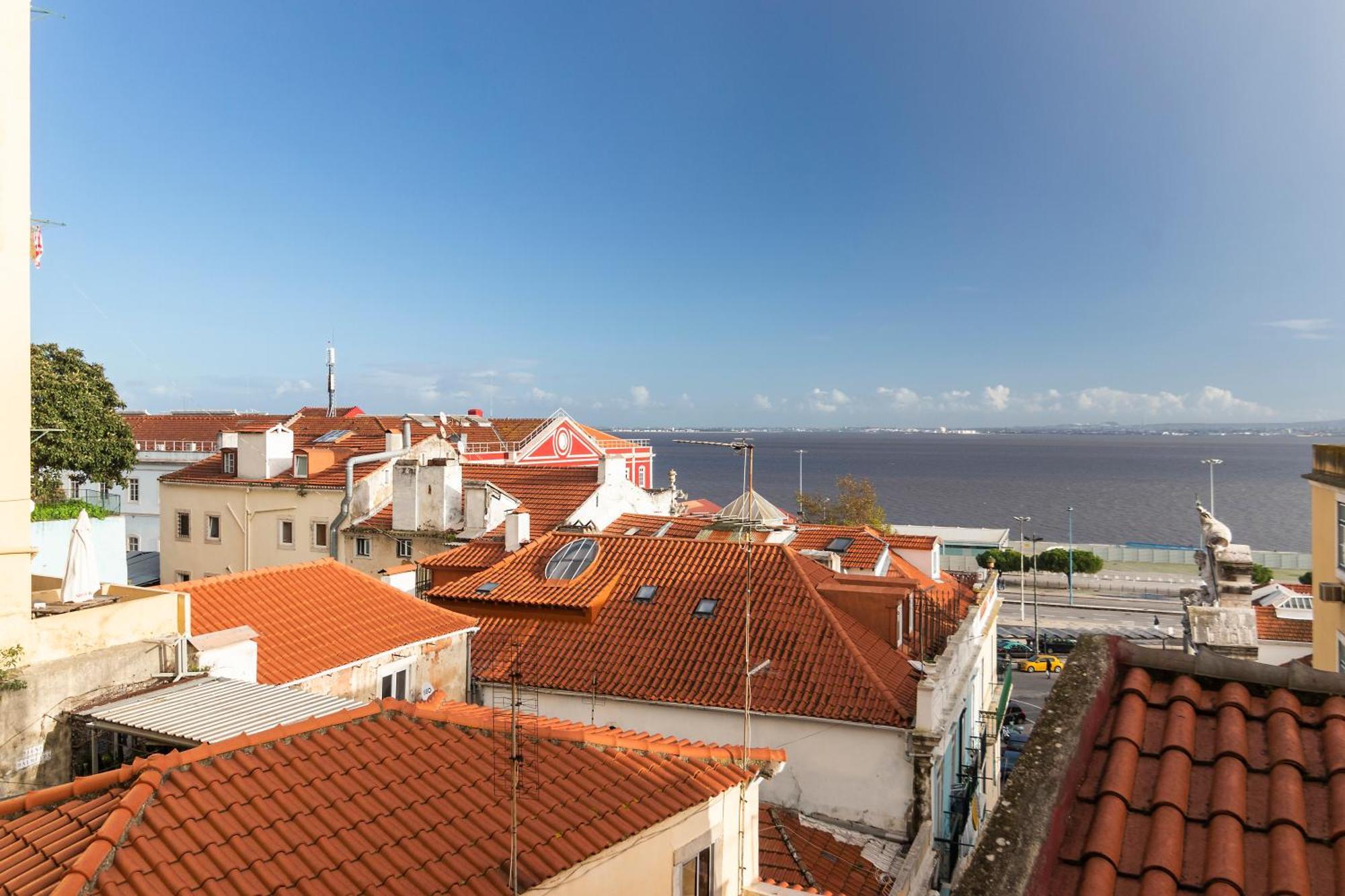 Delightful & Quirky With River Views Apartamento Lisboa
