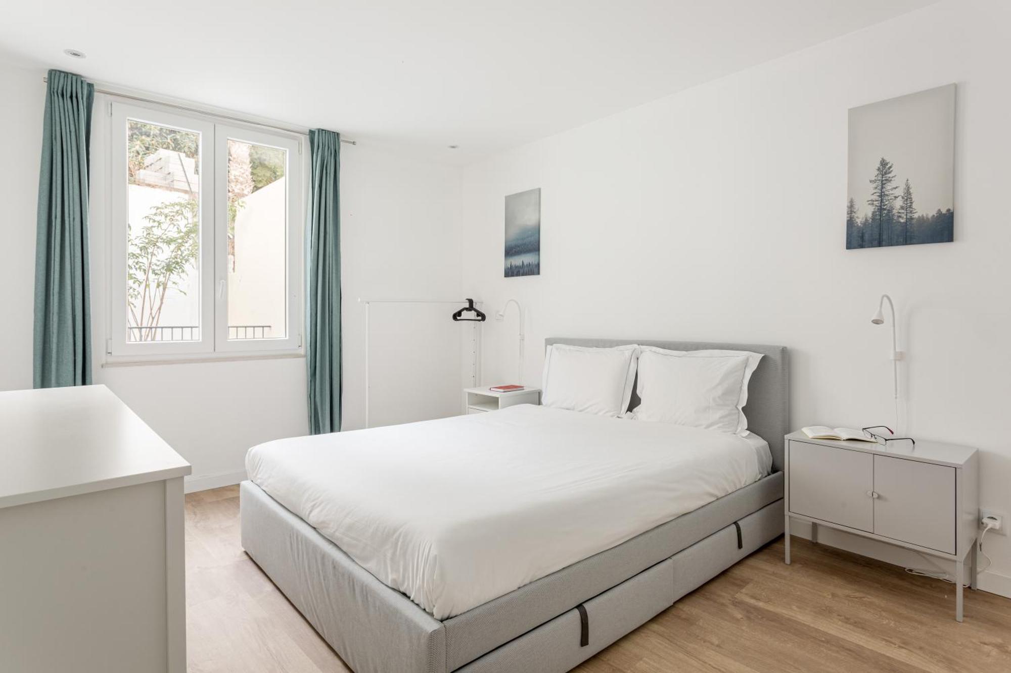 Joivy Minimalistic W Patio In Principe Real Apartamento *