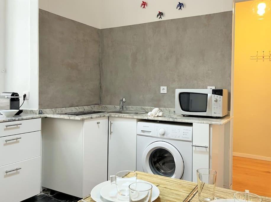 Apartamento Sj2dee Heart Of Baixa New Air Conditioning Spacious 2 Apts 4br2ba Lisboa