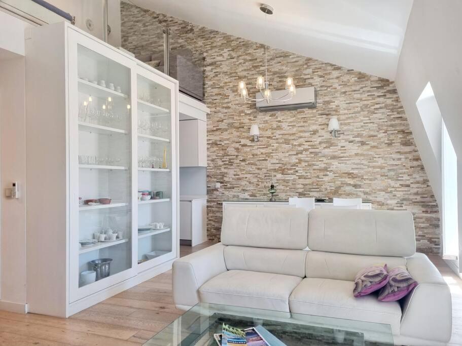 Aurore Duplex - New Lisboa