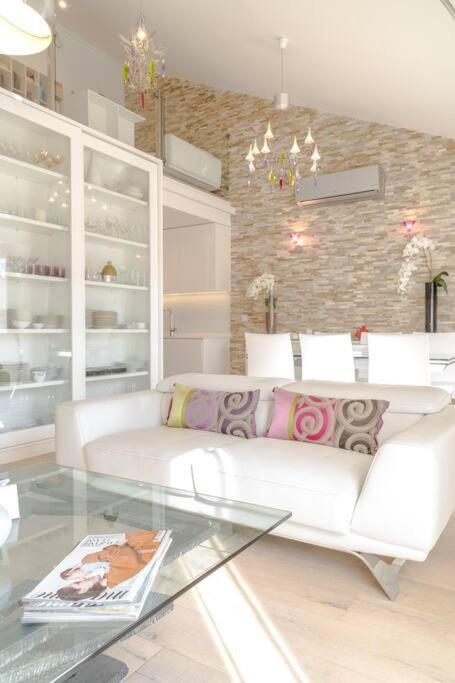 Apartamento Aurore Duplex - New Lisboa