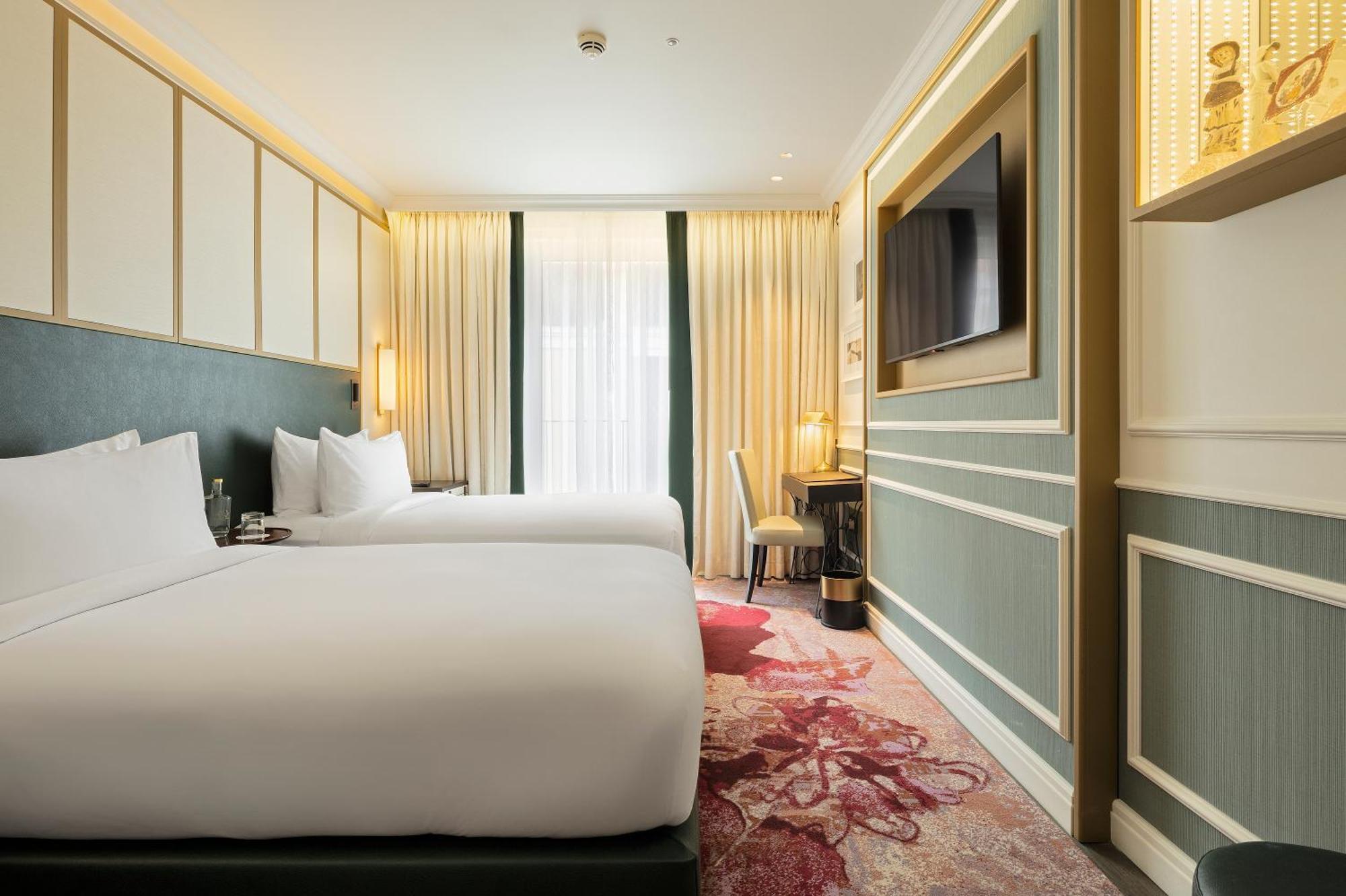 The Emerald House - Curio Collection By Hilton Lisboa