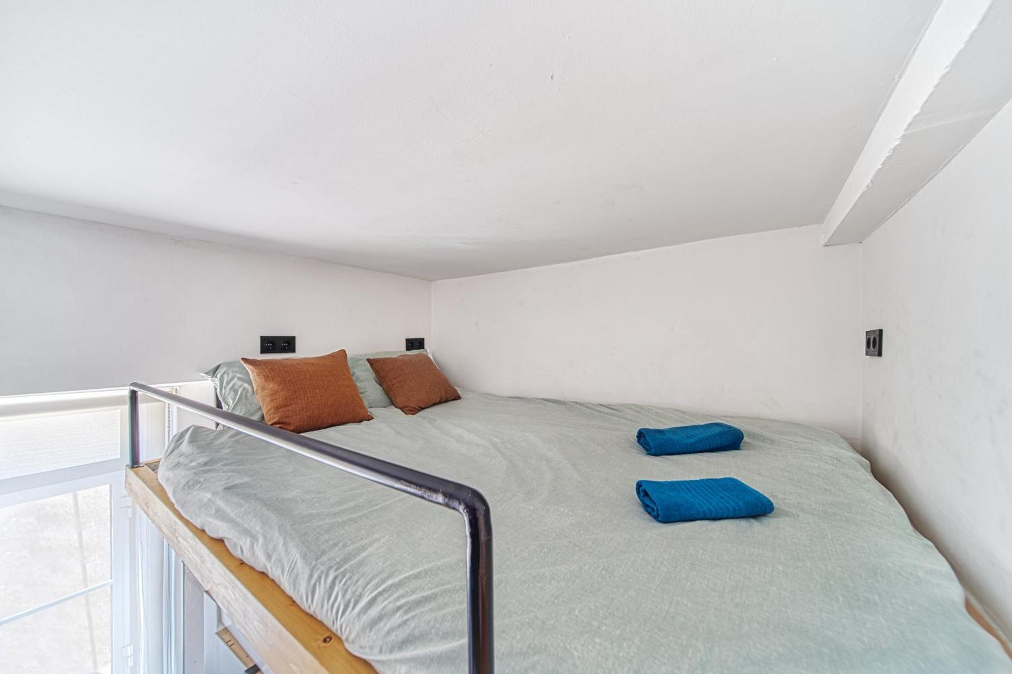 Historic Gem & Modern Loft In The Heart Of *