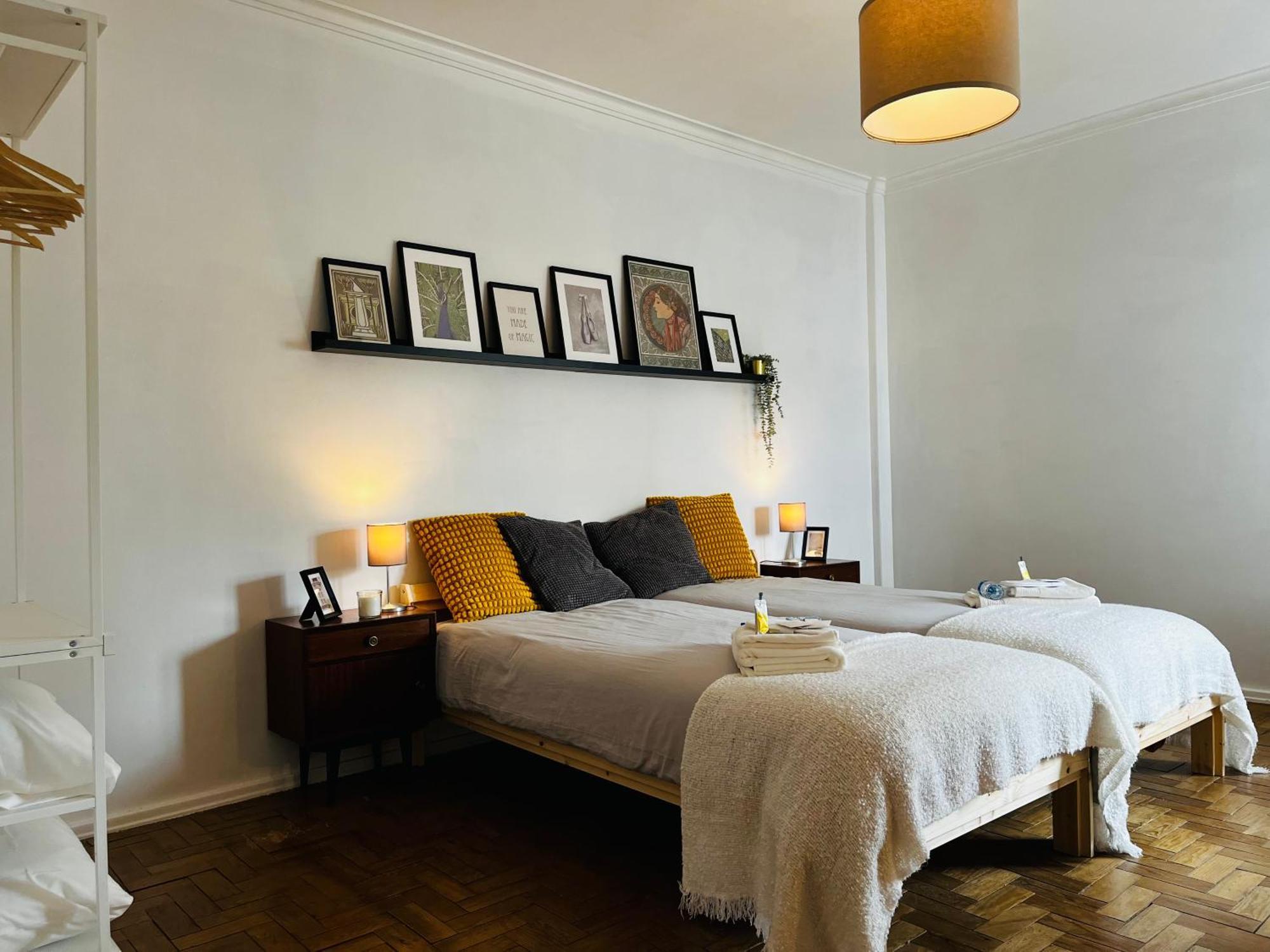 - Cost - Airport - Subway Apartamento Lisboa