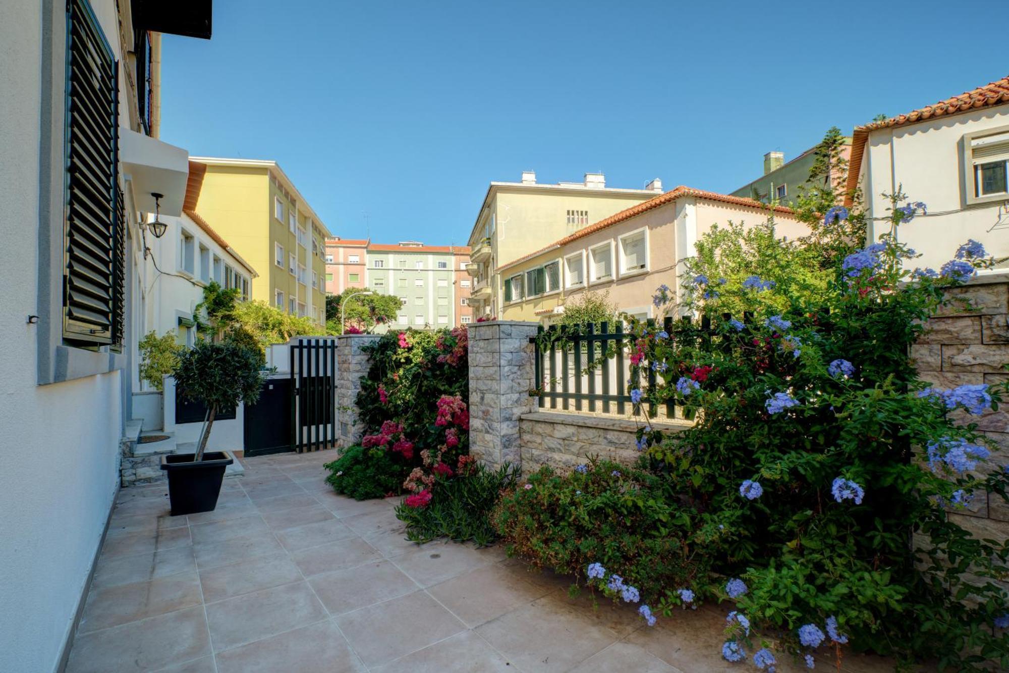 Comfortable Town House In Quiet Area By Lovelystay Lisboa