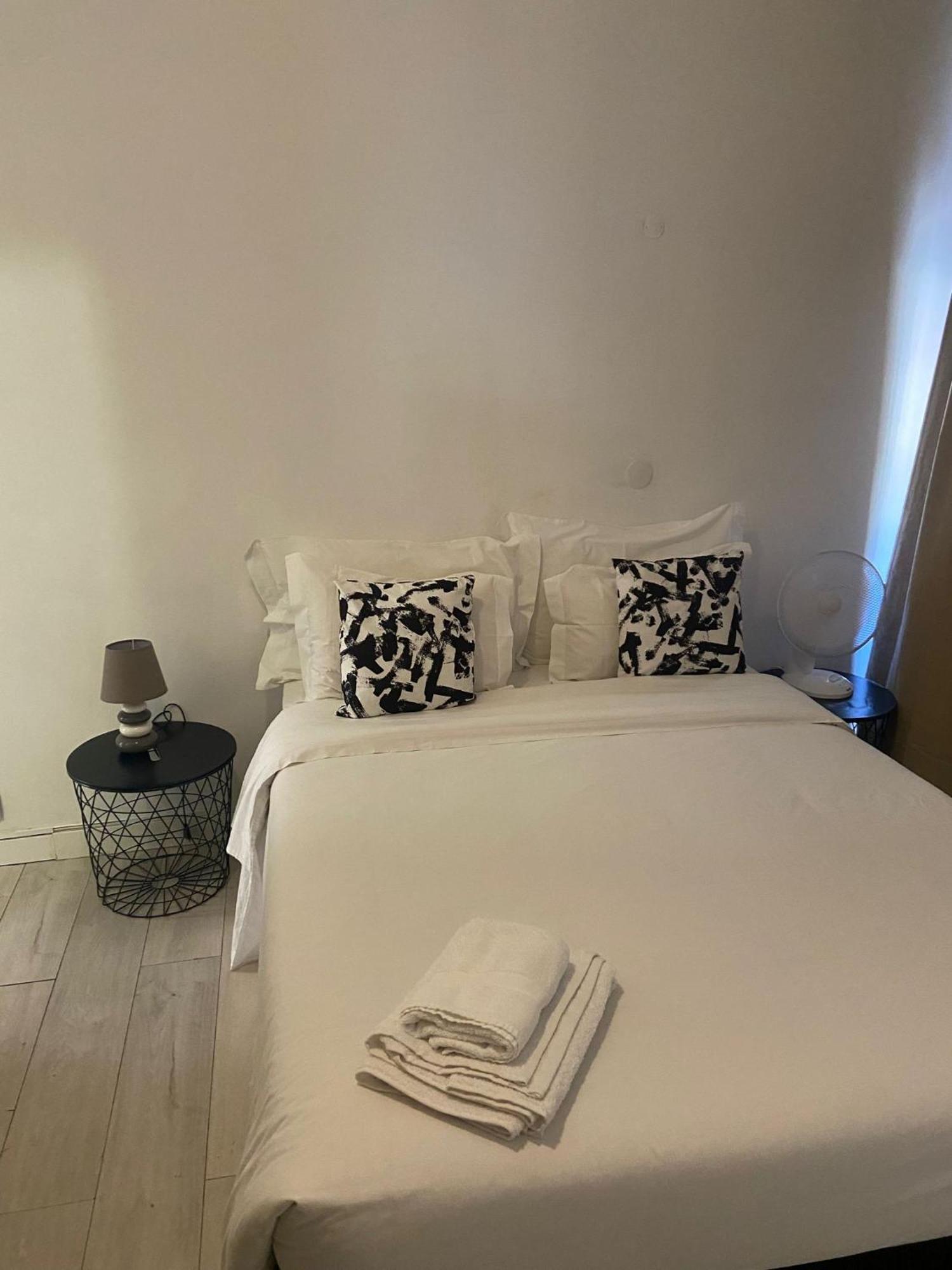 Santo Amaro Bed and breakfast *