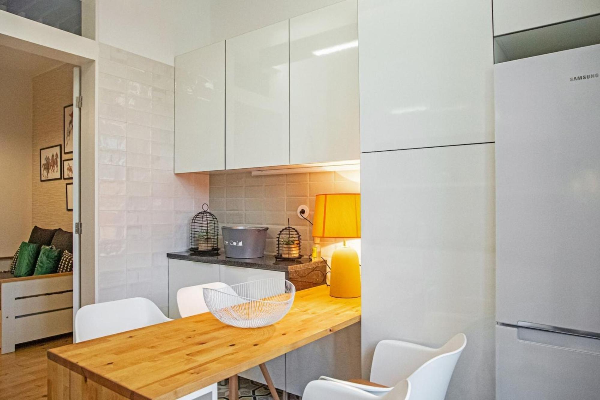 Colourful And Tasteful 2bedroom In Graca Lisbon