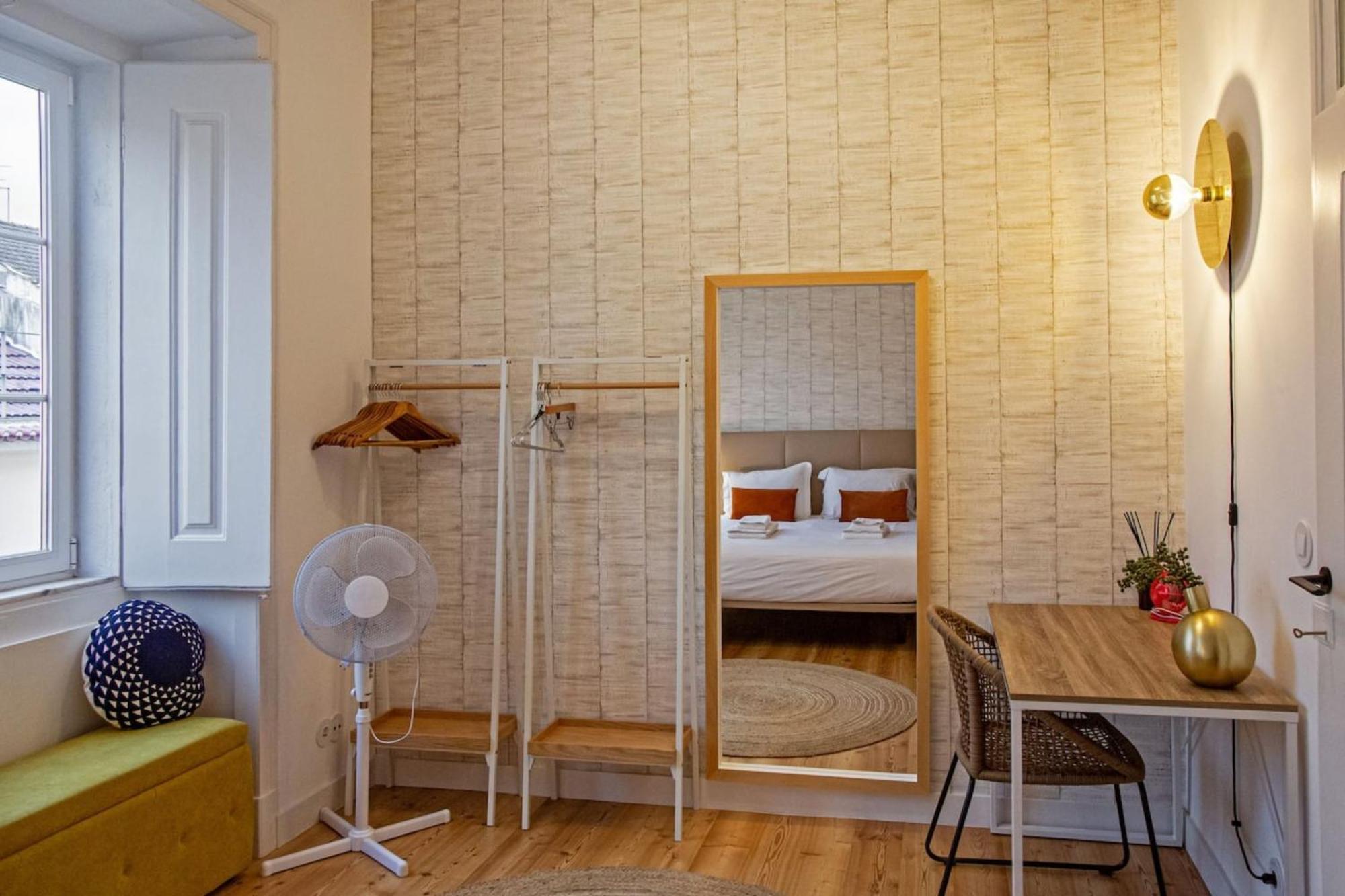 Colourful And Tasteful 2bedroom In Graca Apartment *