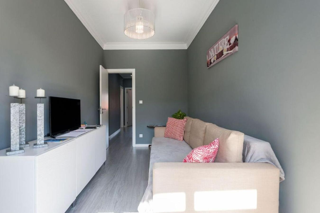 Be Local - With 2 Bedrooms In Moscavide - Lisboa