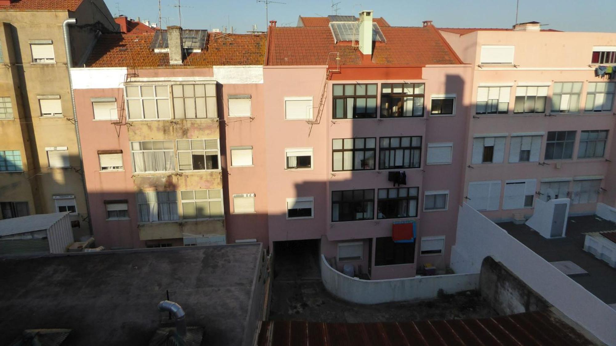 Be Local - With 2 Bedrooms In Moscavide - Apartamento