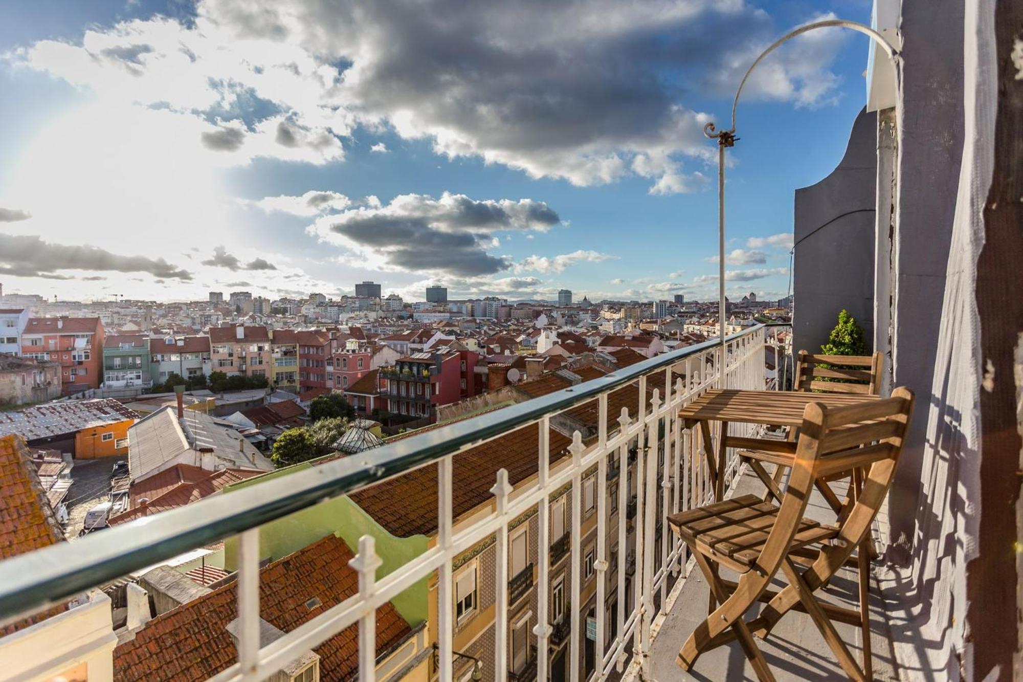 Charming Flat With 2 Bedrooms On Lisbon's 7th Hill Apartamento *