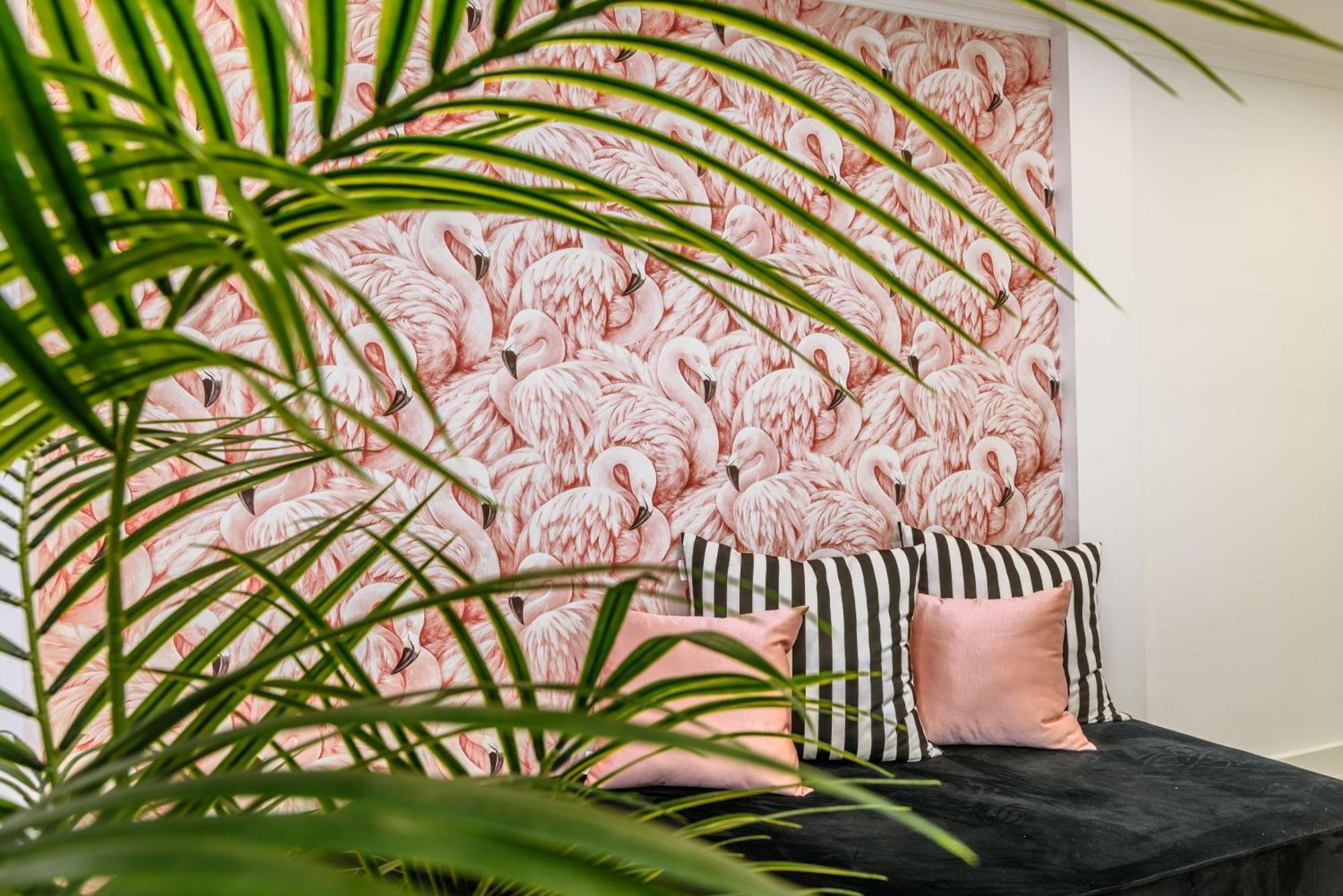 Whome Chic Escape: Your Stylish Haven In Downtown Apartamento *