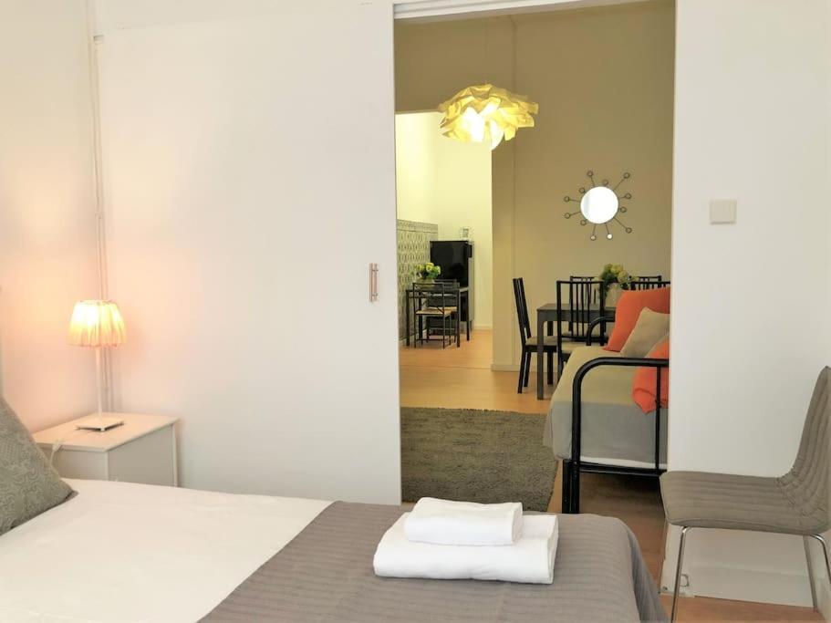 Sj1d+e Heart Of Baixa New A/c Spacious 2 Apts 5br2ba * Lisboa
