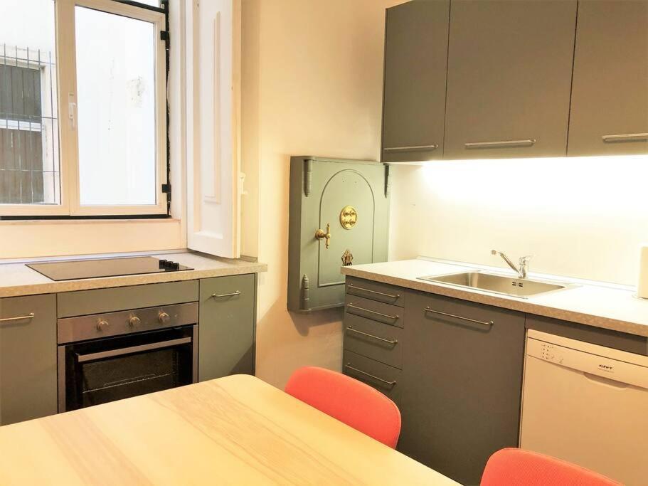 Sj1d+e Heart Of Baixa New A/c Spacious 2 Apts 5br2ba Apartamento *