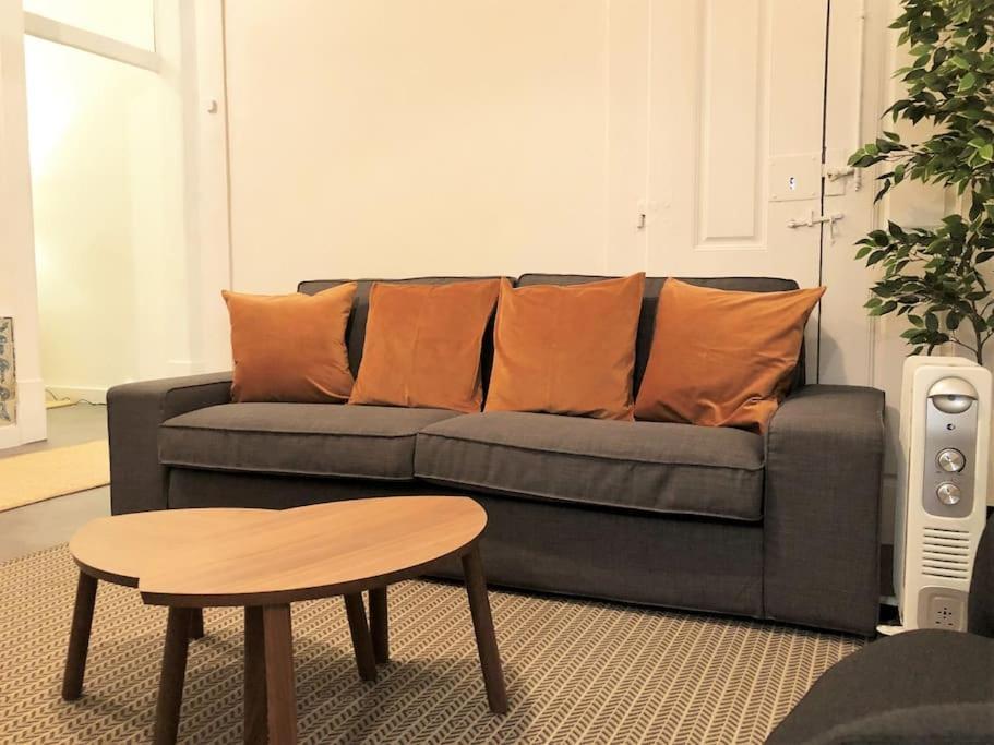 Sj1d+e Heart Of Baixa New A/c Spacious 2 Apts 5br2ba Lisboa