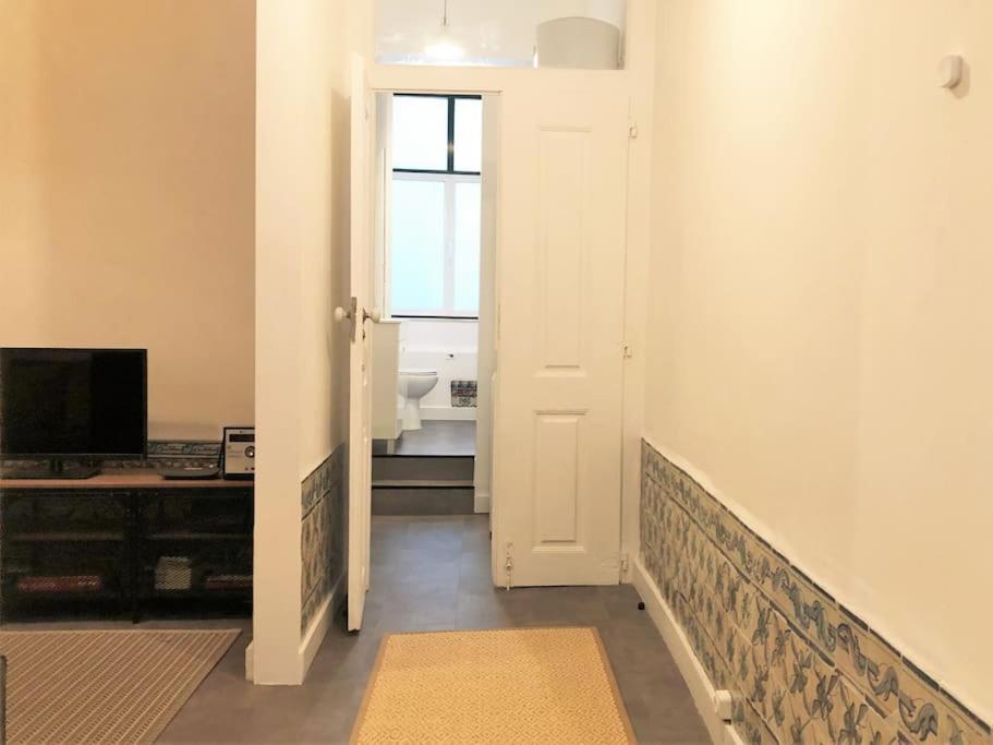 Sj1d+e Heart Of Baixa New A/c Spacious 2 Apts 5br2ba * Lisboa