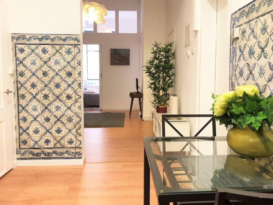 Apartamento Sj1d+e Heart Of Baixa New A/c Spacious 2 Apts 5br2ba *