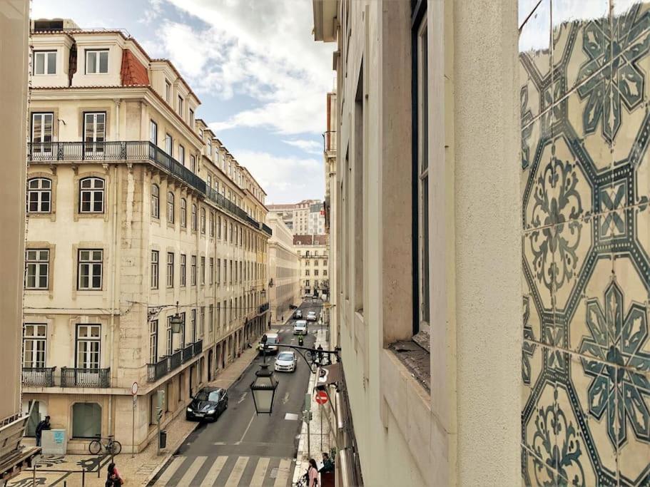 Sj1d+e Heart Of Baixa New A/c Spacious 2 Apts 5br2ba
