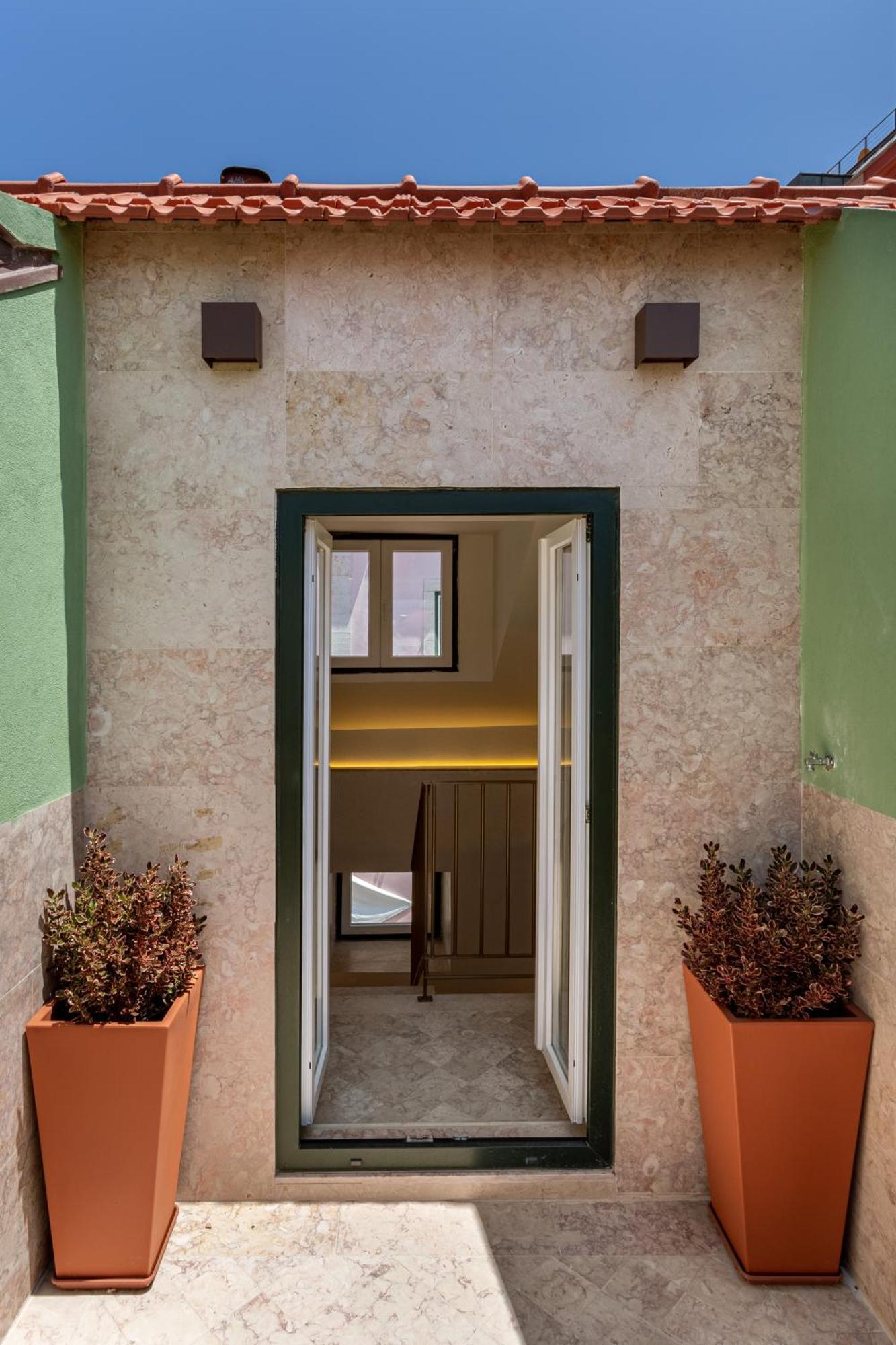 Joivy Flats Next To Rossio Square And Main Attractions *