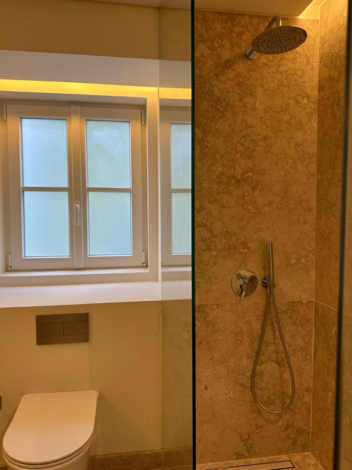 Quarto em Acomodações Particulares Privade In Baixa With Private Bathroom