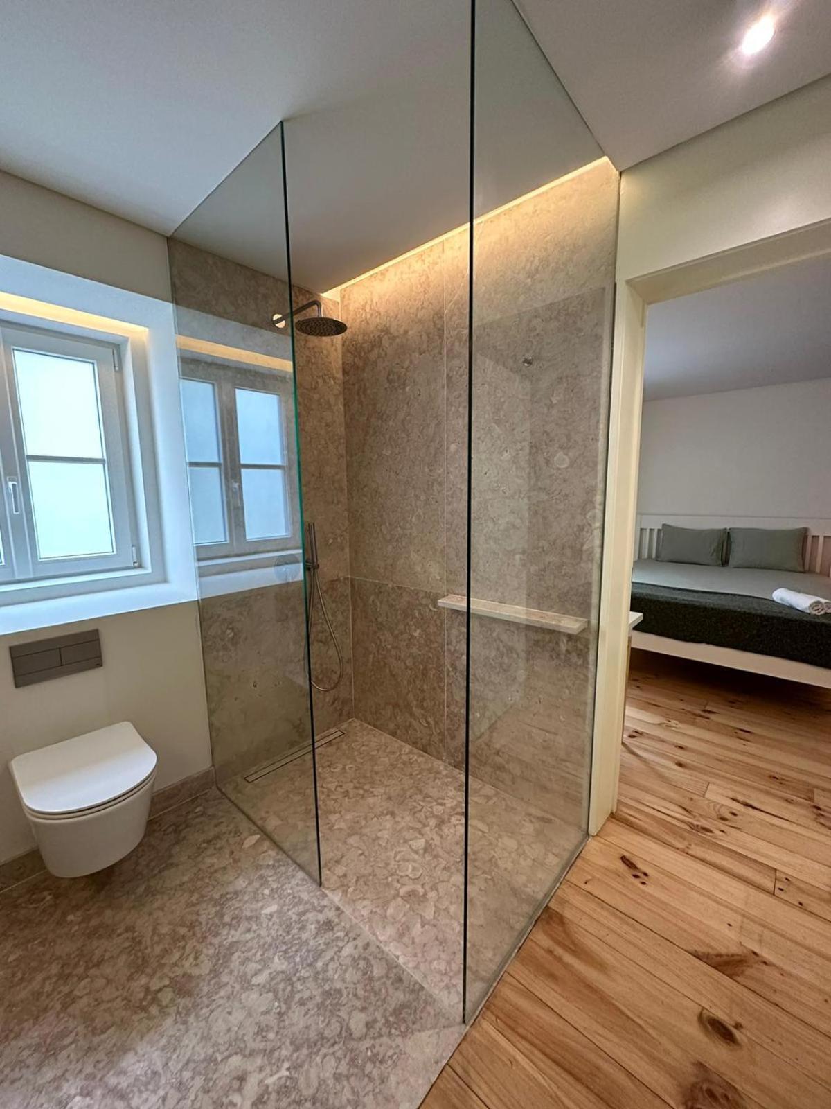 Quarto em Acomodações Particulares Privade In Baixa With Private Bathroom *