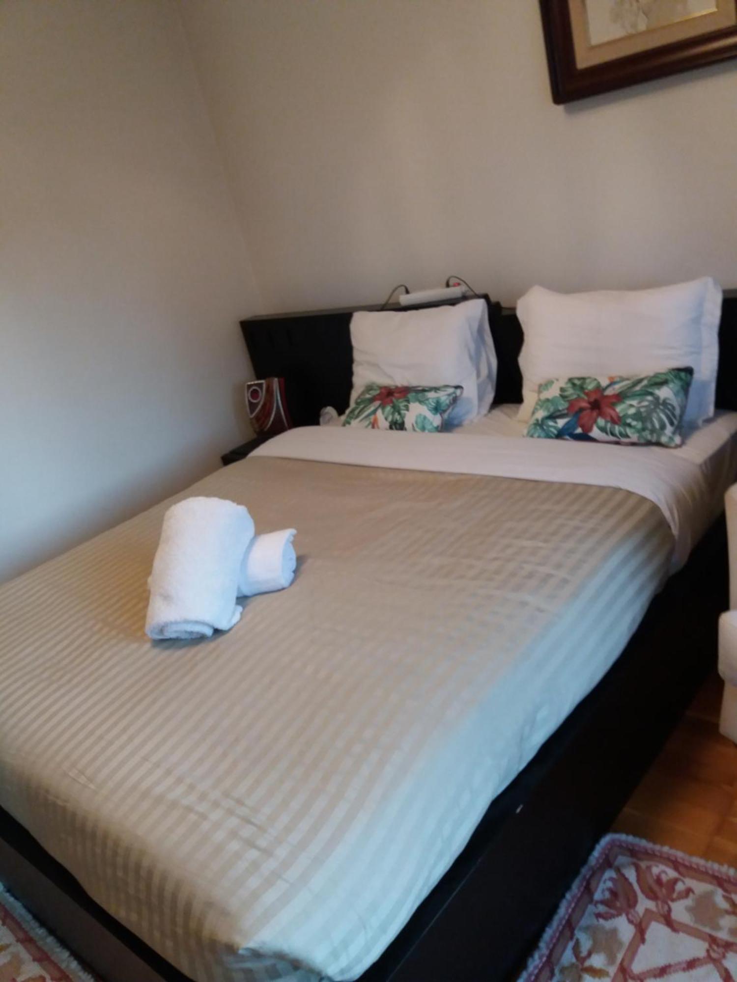 Aconchegante Casal Quarto em Acomodações Particulares