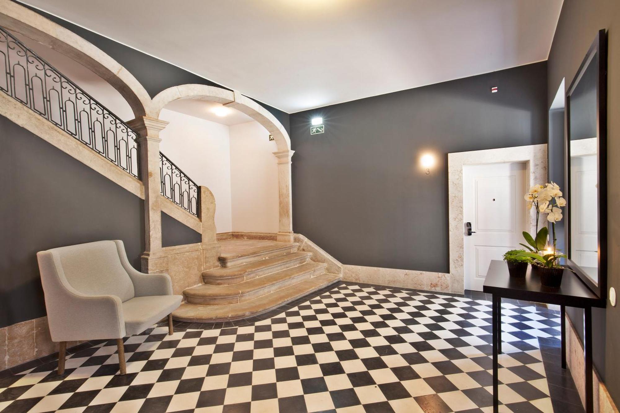 Five Stars Combro 7 Lisbon