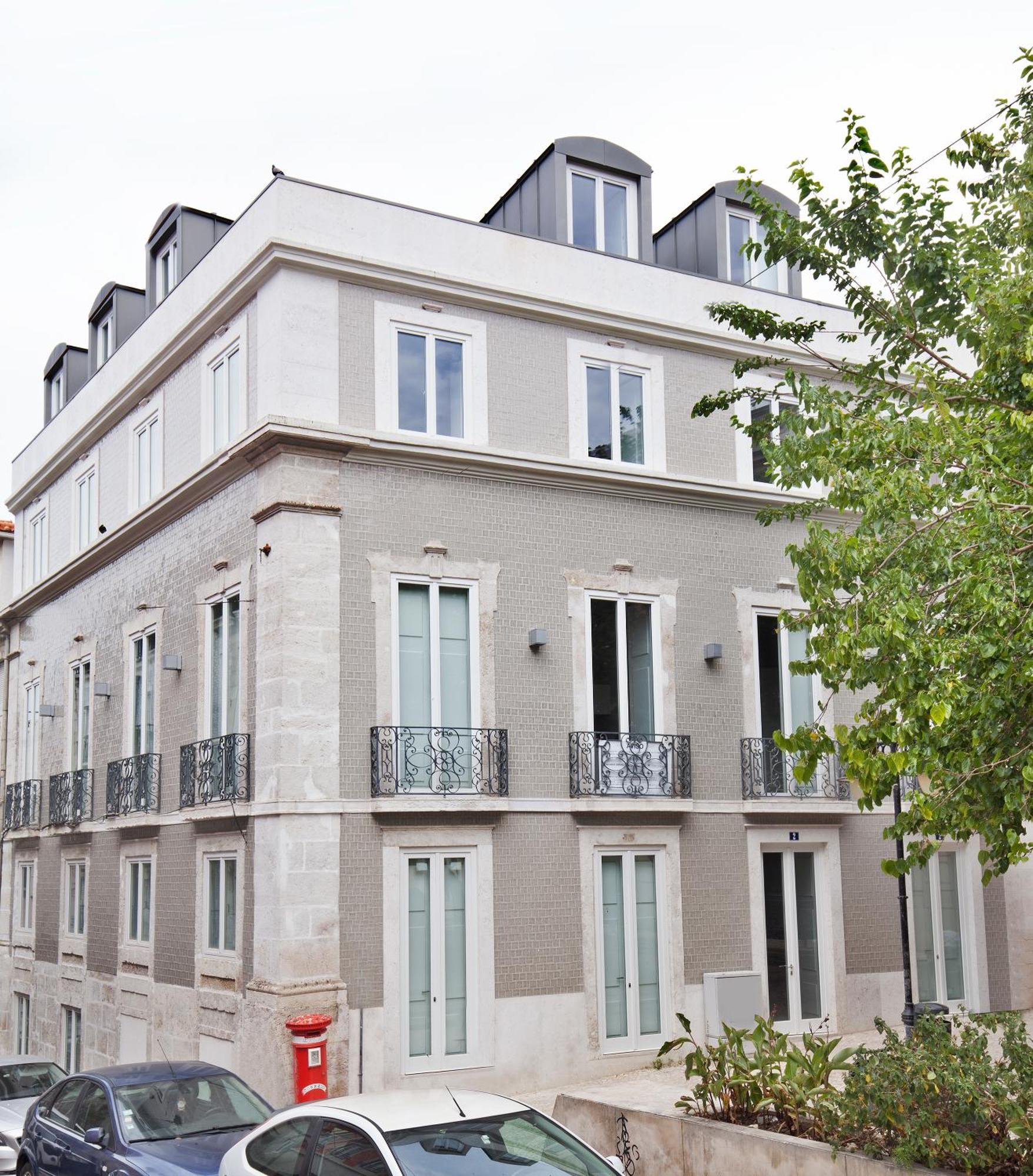 Apartment Five Stars Combro 7