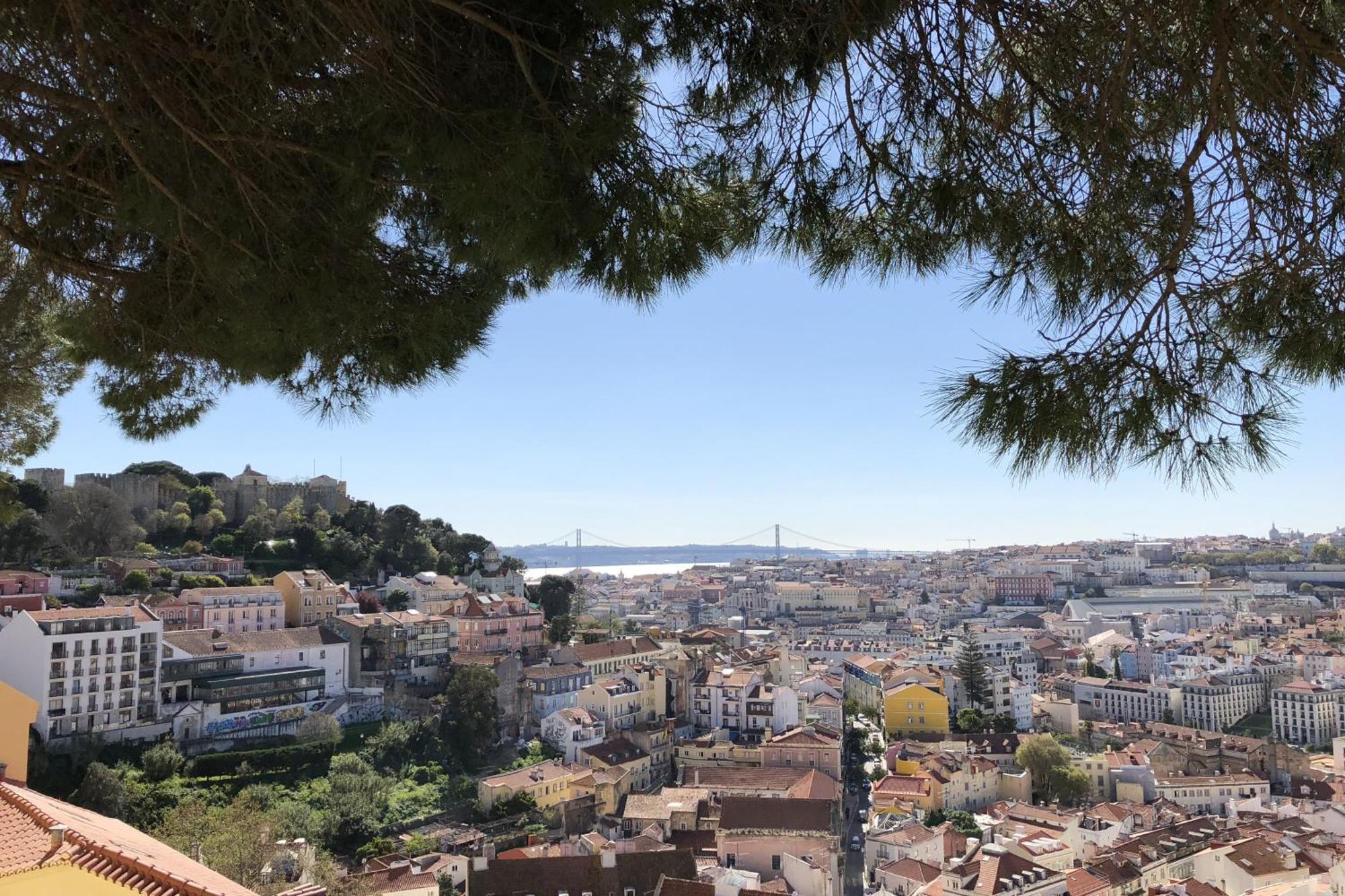 Apartamento Sunny 3bdr In Graca By Lovelystay