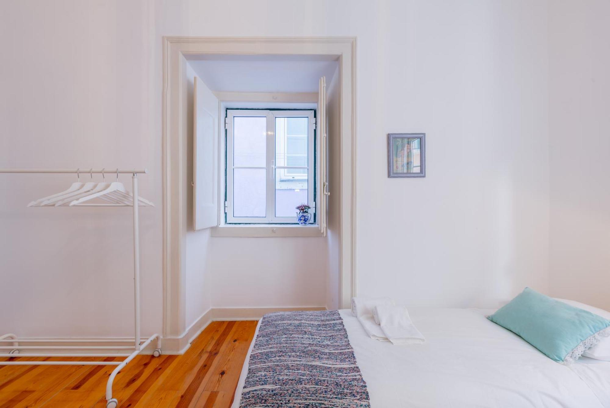 Apartamento Spacious, Bright&sunny Apartment, By Timecooler