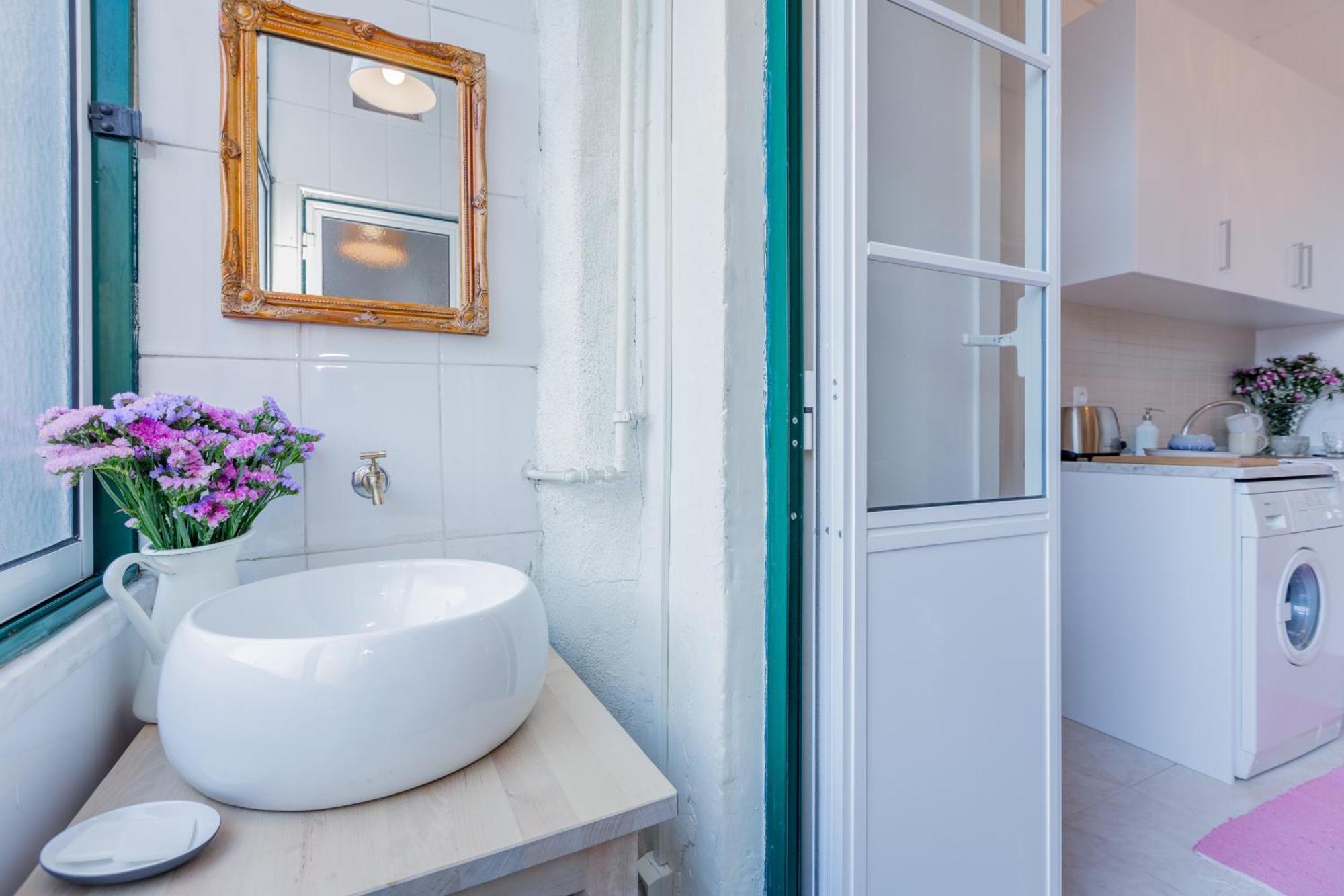 Apartamento Spacious, Bright&sunny Apartment, By Timecooler Lisboa
