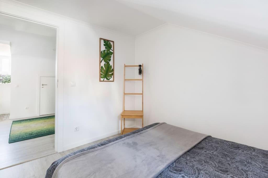 Apartamento Casa Com Alma Portuguesa @ Bairro Alto Ii *