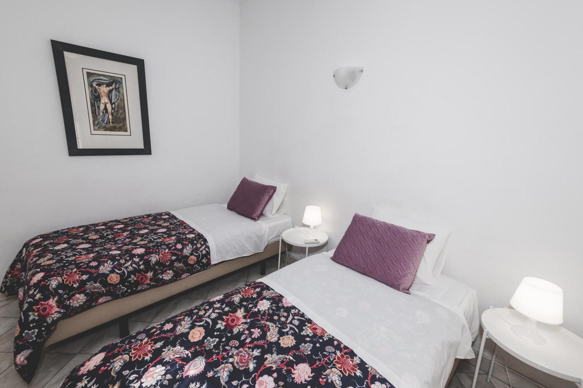 Pensión Star Homes *