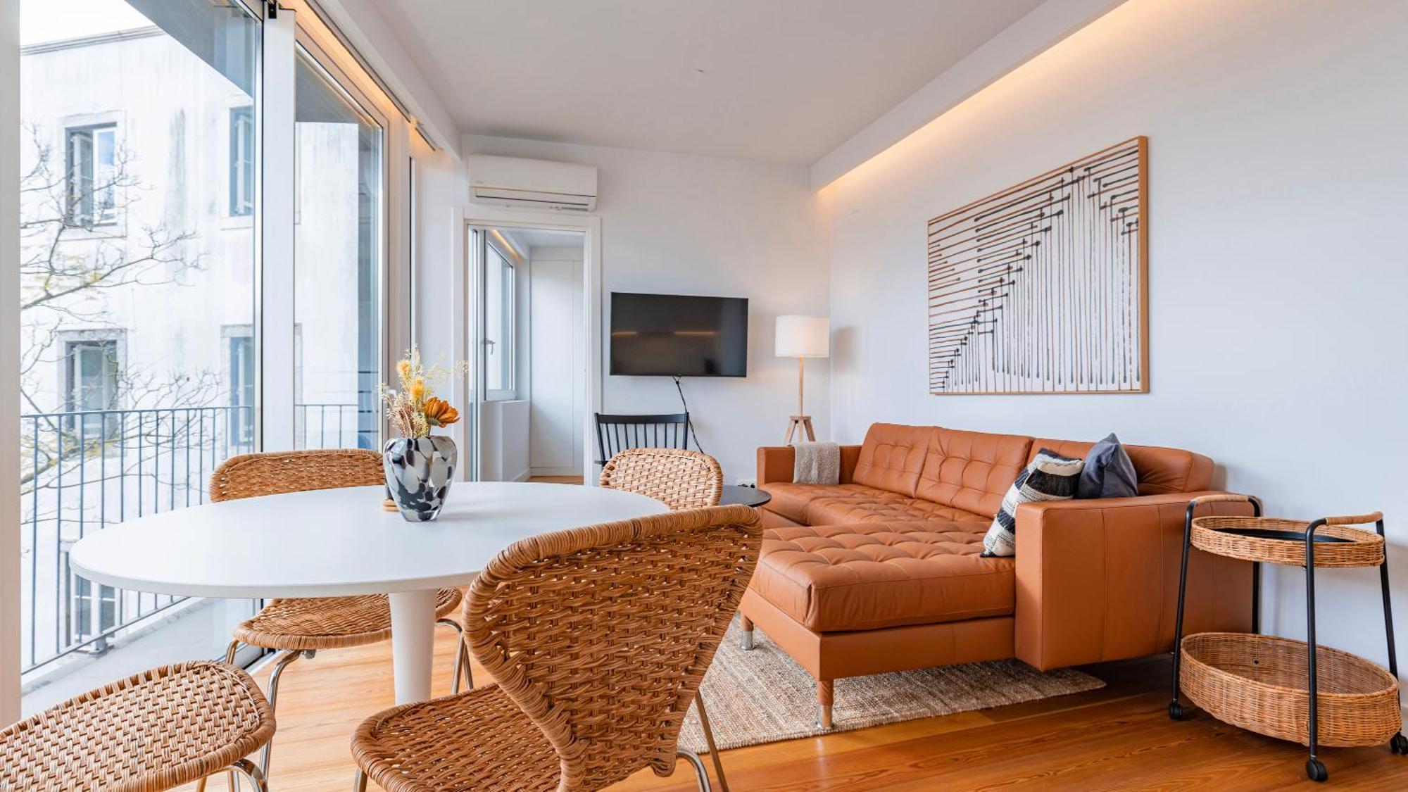Classy 2bdr House With Balcony By Lovelystay * Lisboa