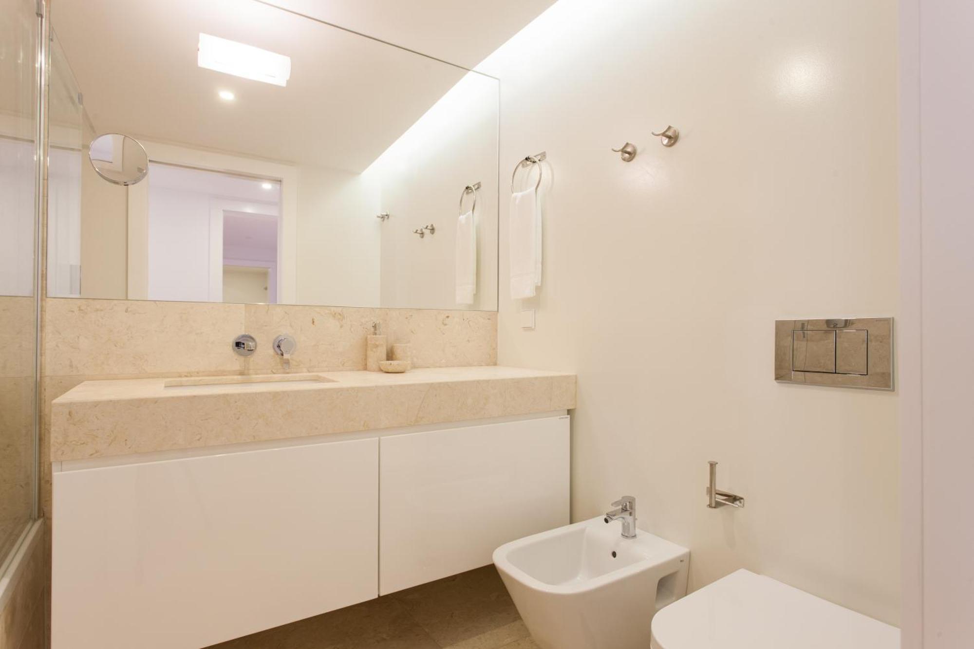 Apartamento Mouraria Blue Three-bedroom W/ Parking - By Lu Holidays *