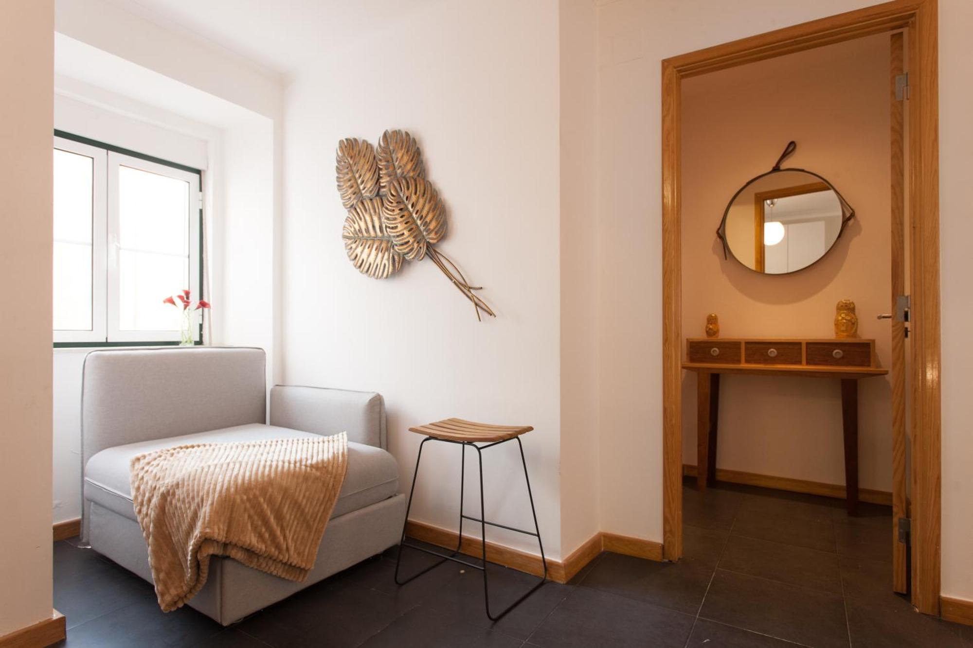 Martim Moniz - By Lu Holidays *