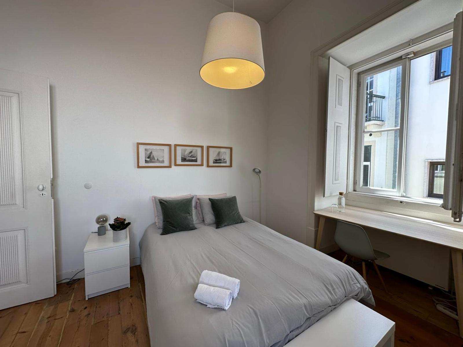 Private Comfortable In Chiado Homestay