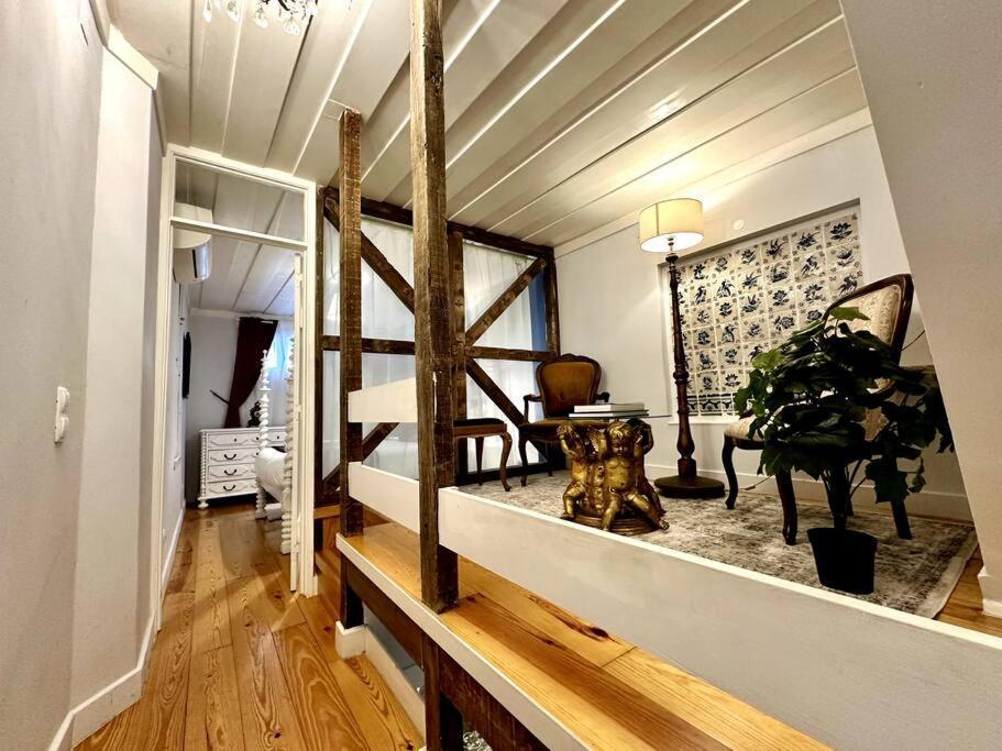 Budget 2 Bed In Bica W Air Con - Belle Epoque Apartamento *