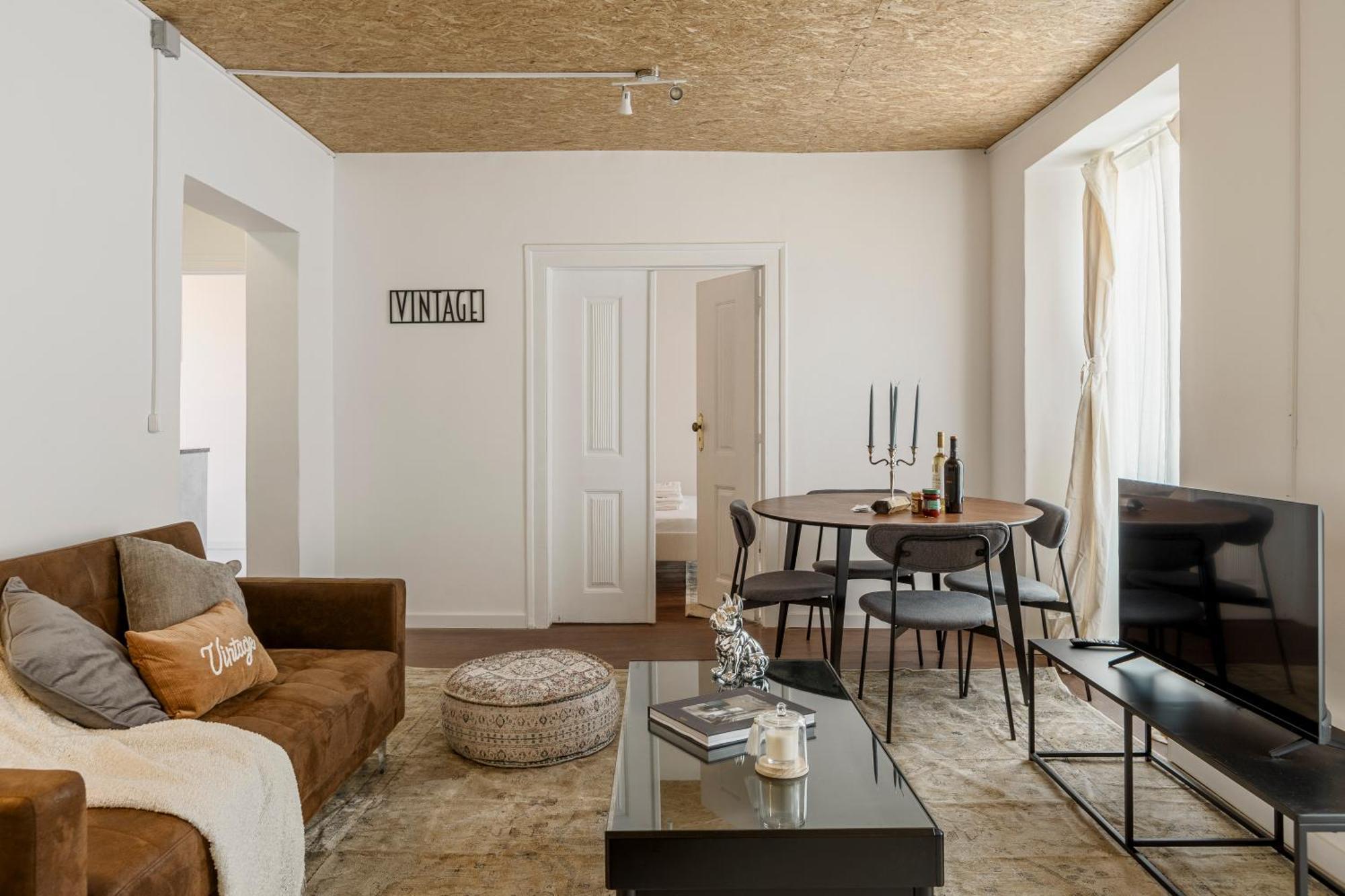 905 * Lisboa