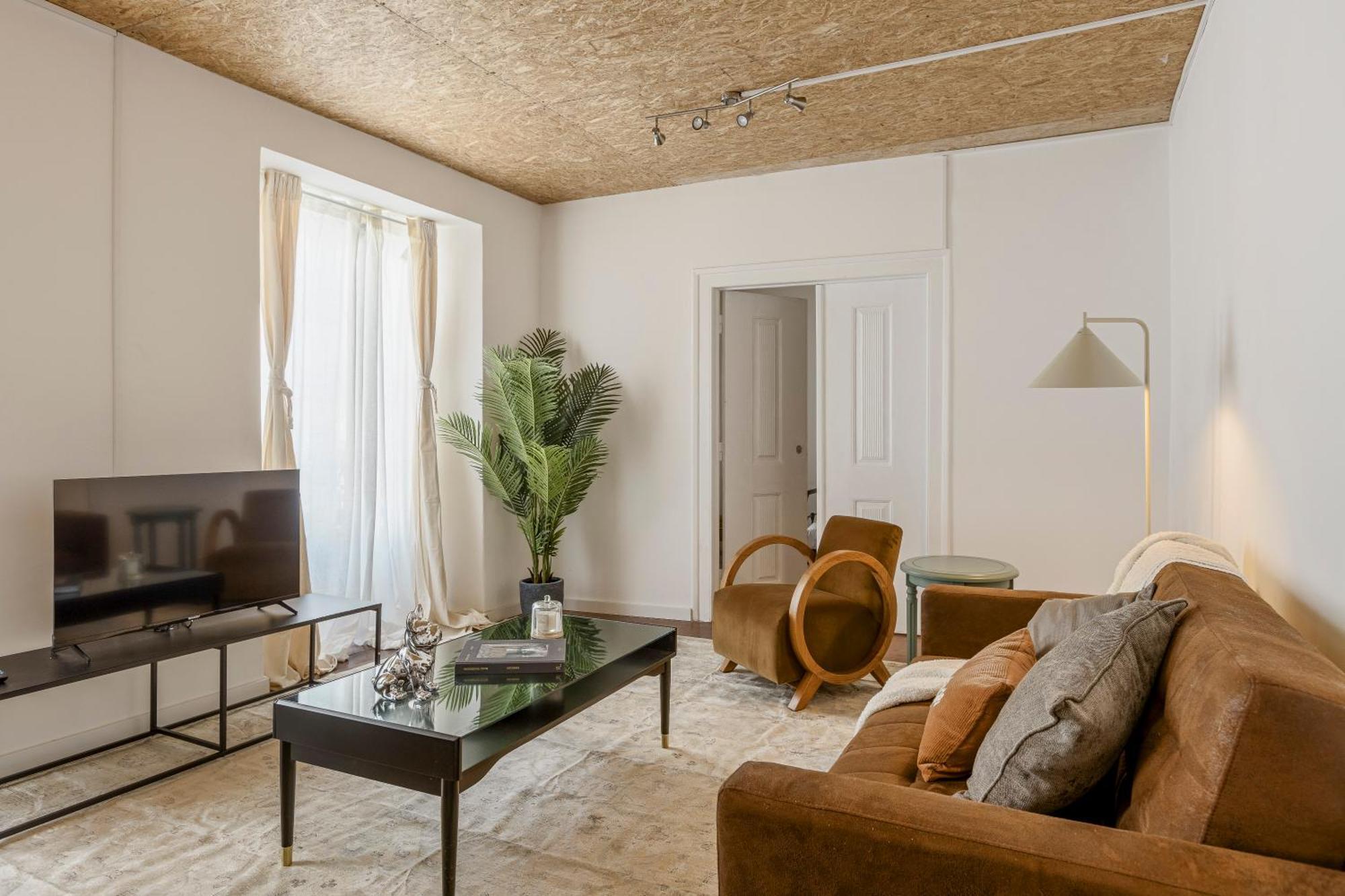 Apartamento 905 *