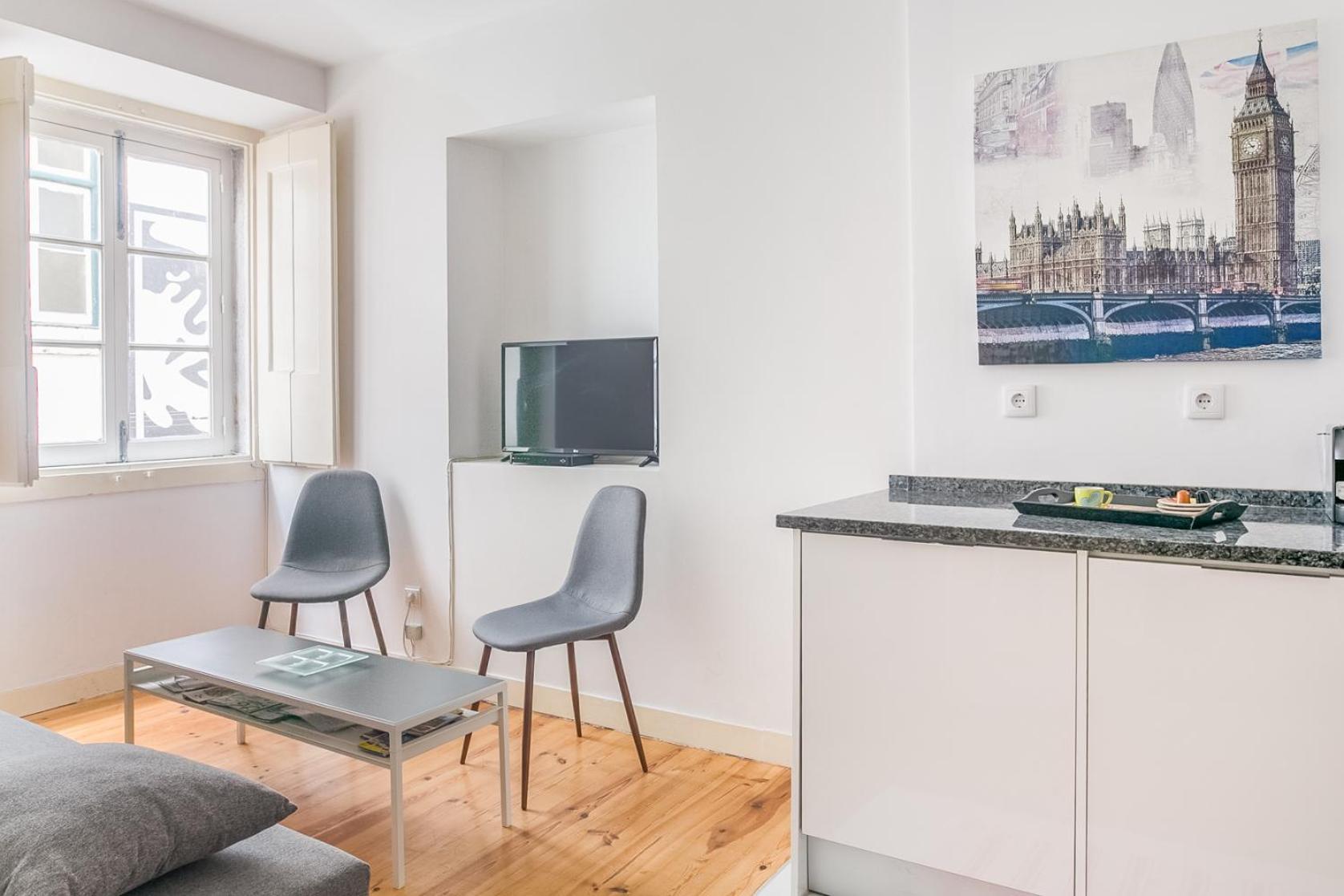Apartment Cloud 9 Livings