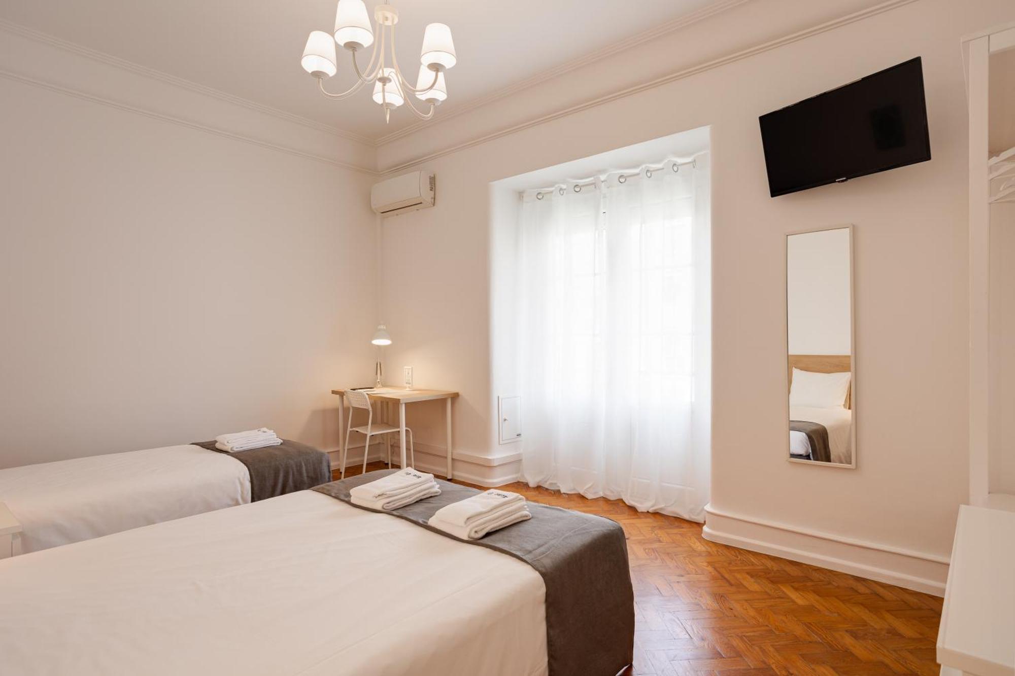 Apartment Home Out Rooms & Apartments Lisbon