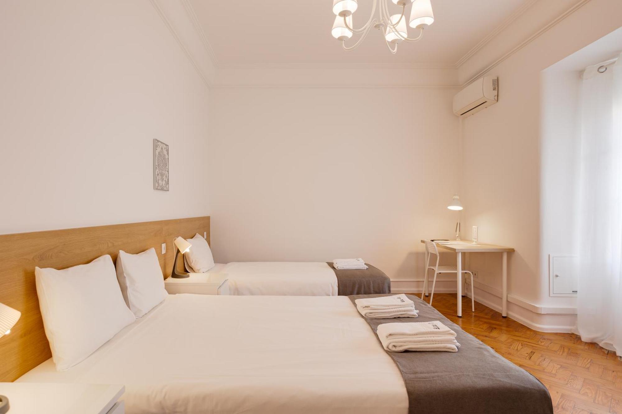 Home Out Rooms & Apartments *