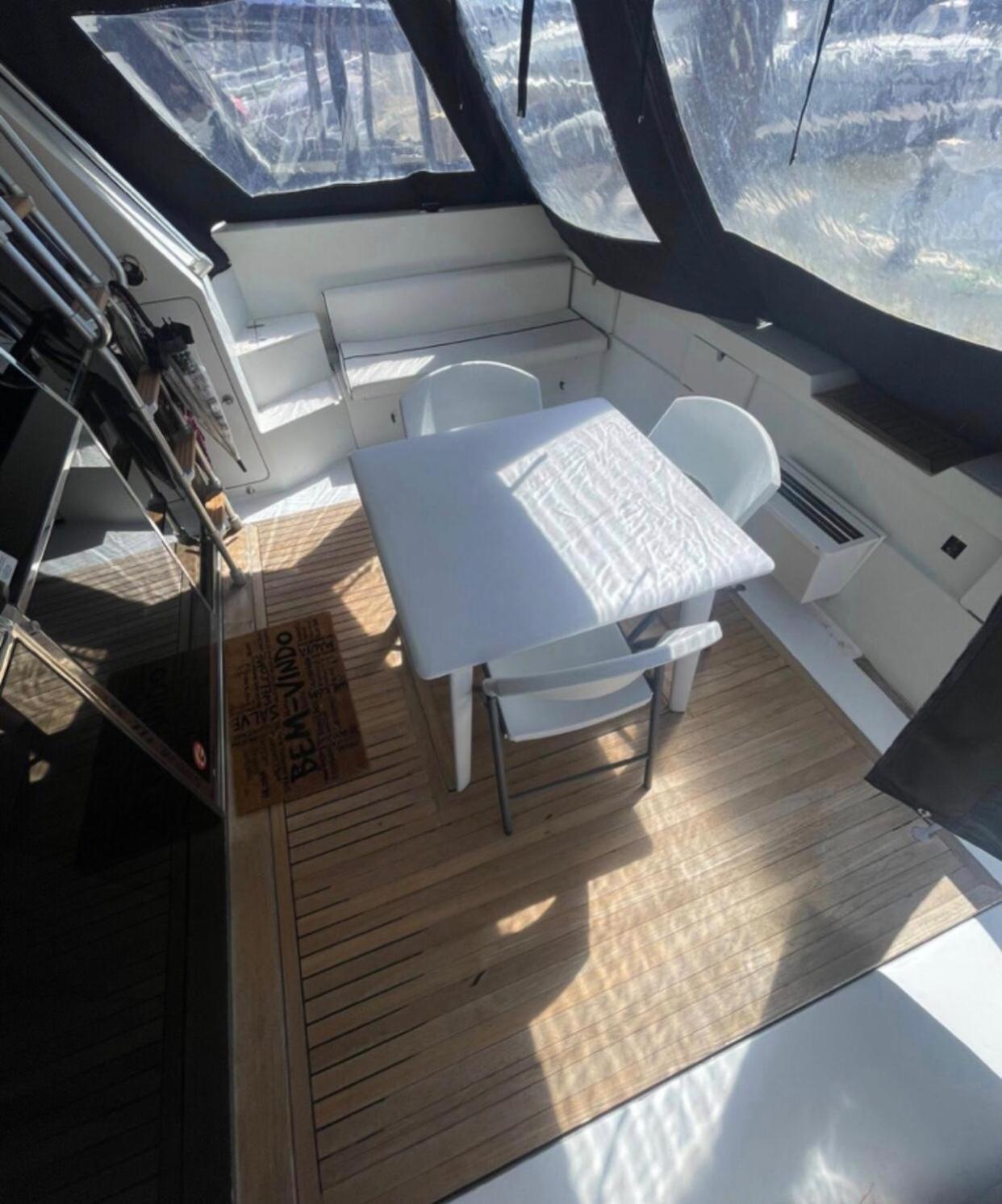 Hotel en barco Beautiful And Magnific Yacht Lisboa