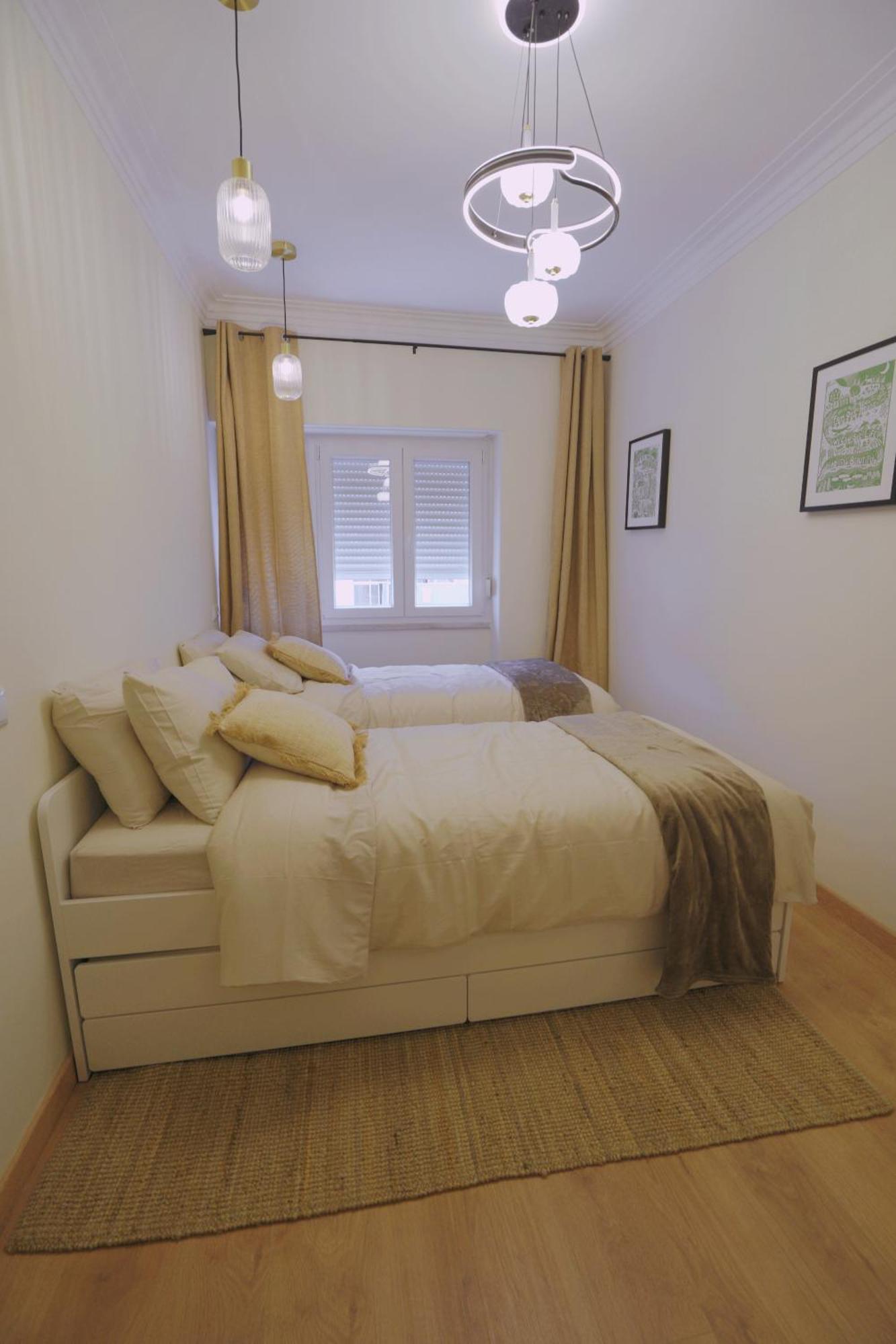 Charming 94d, Next To Metro Apartment