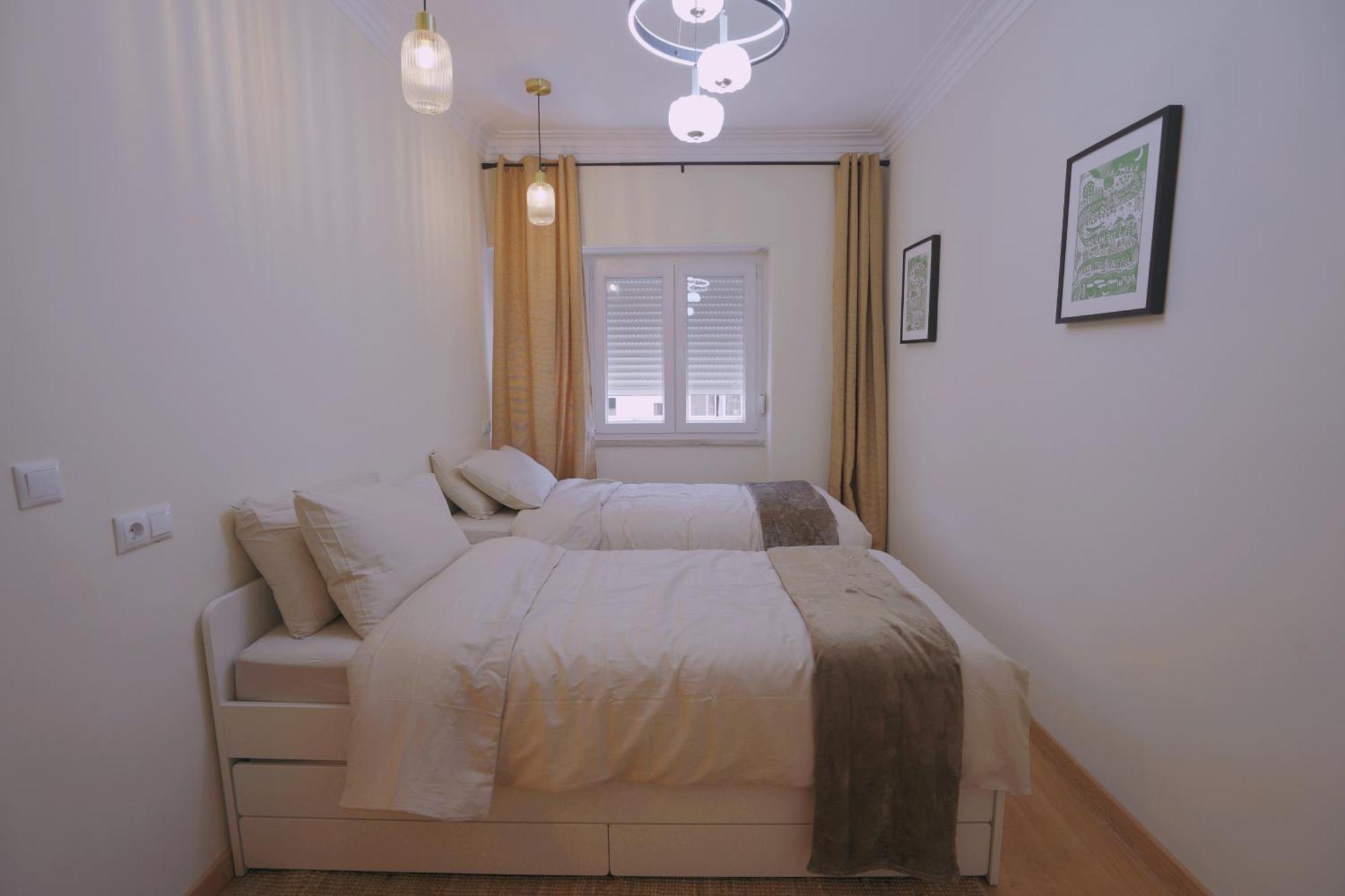 Charming 94d, Next To Metro Apartment Lisbon