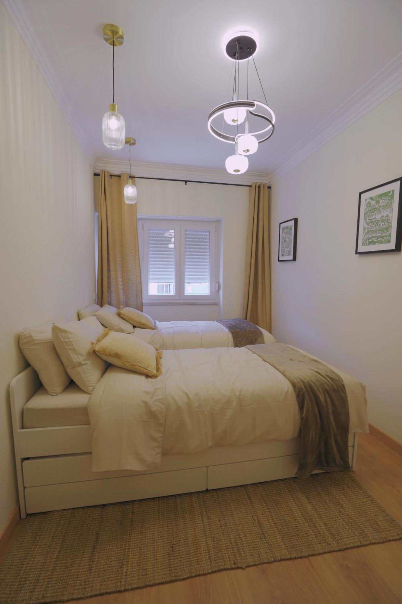 Charming 94d, Next To Metro Apartment